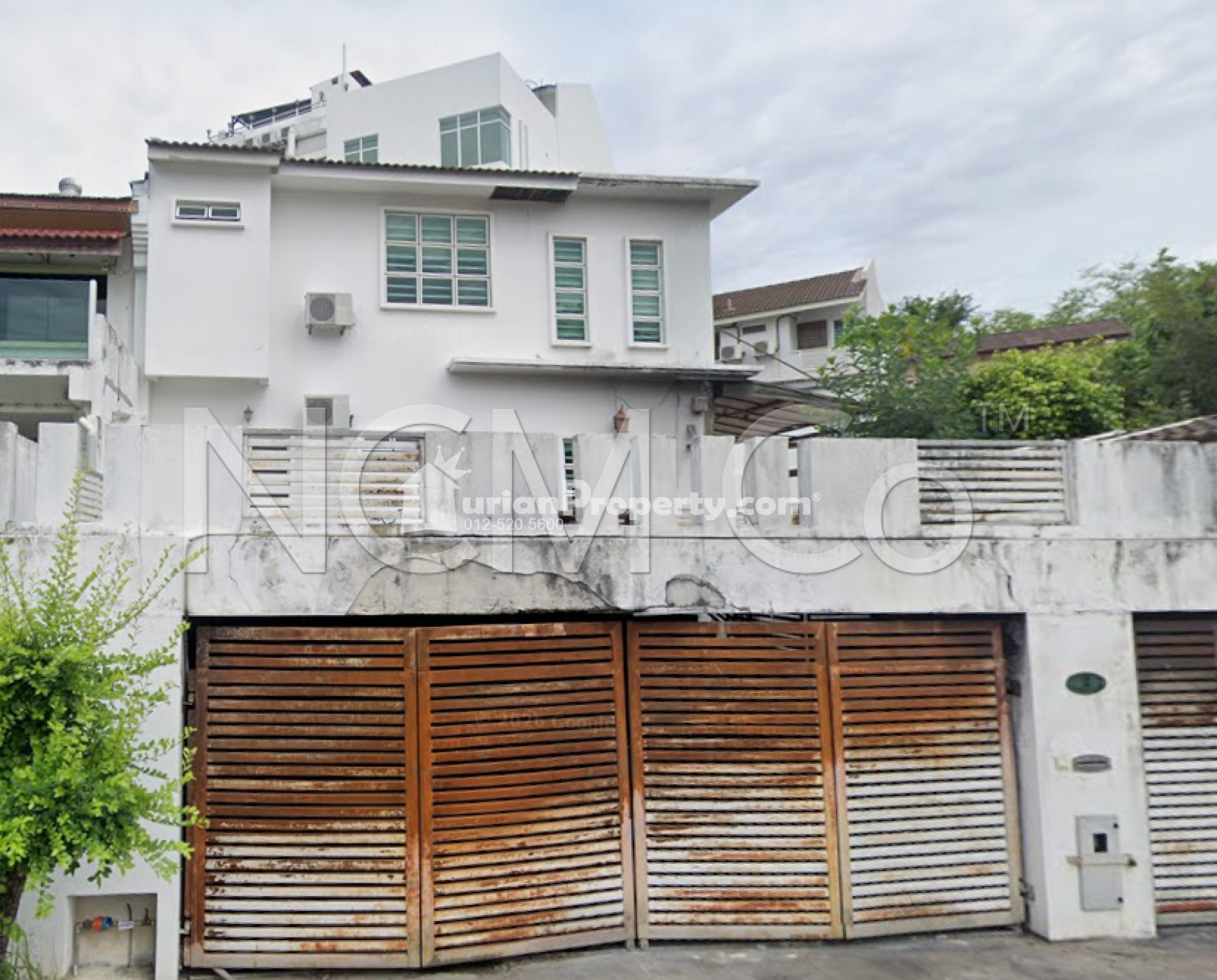 Terrace House For Auction at Taman Brown