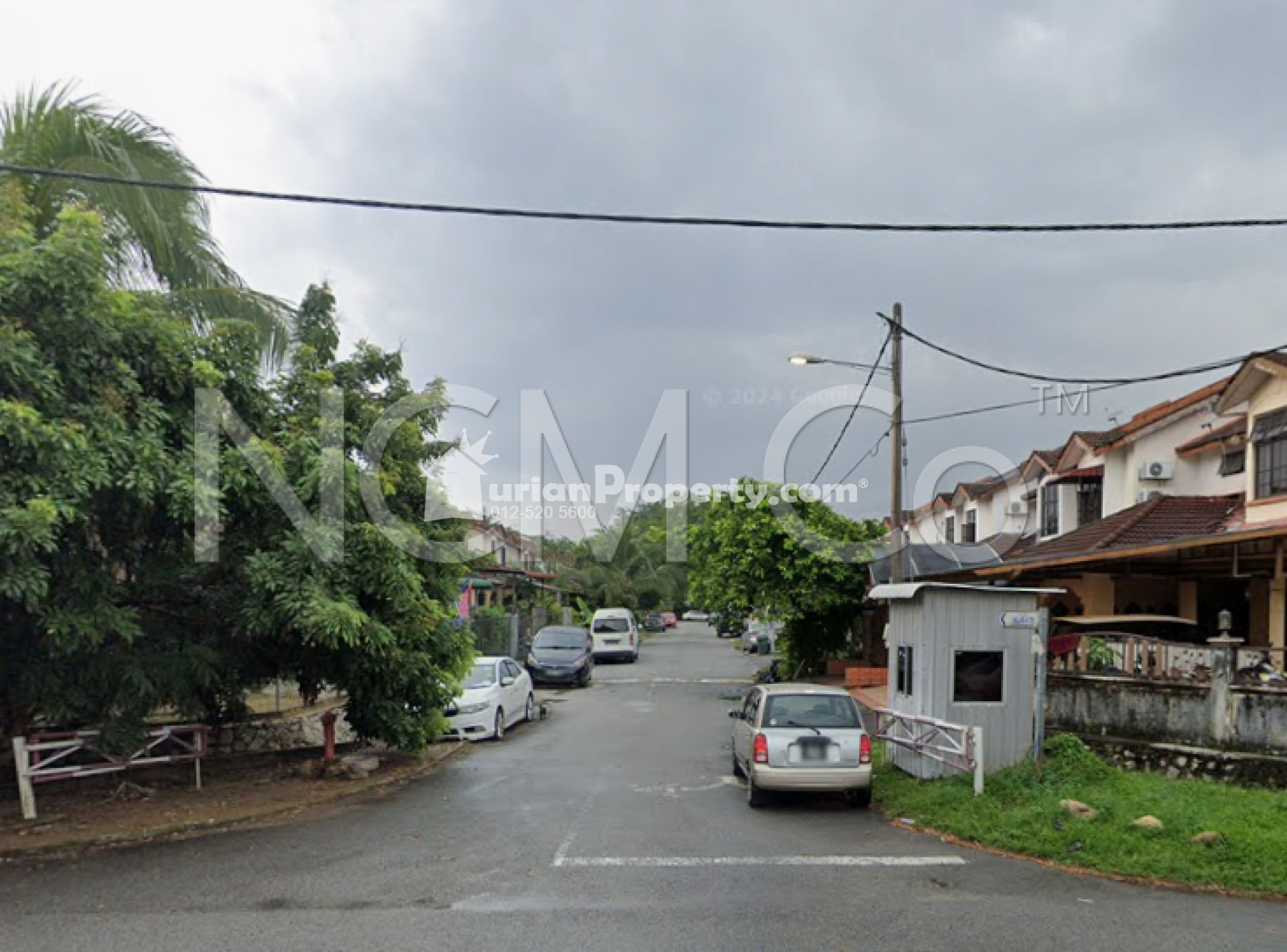 Terrace House For Auction at Section 4