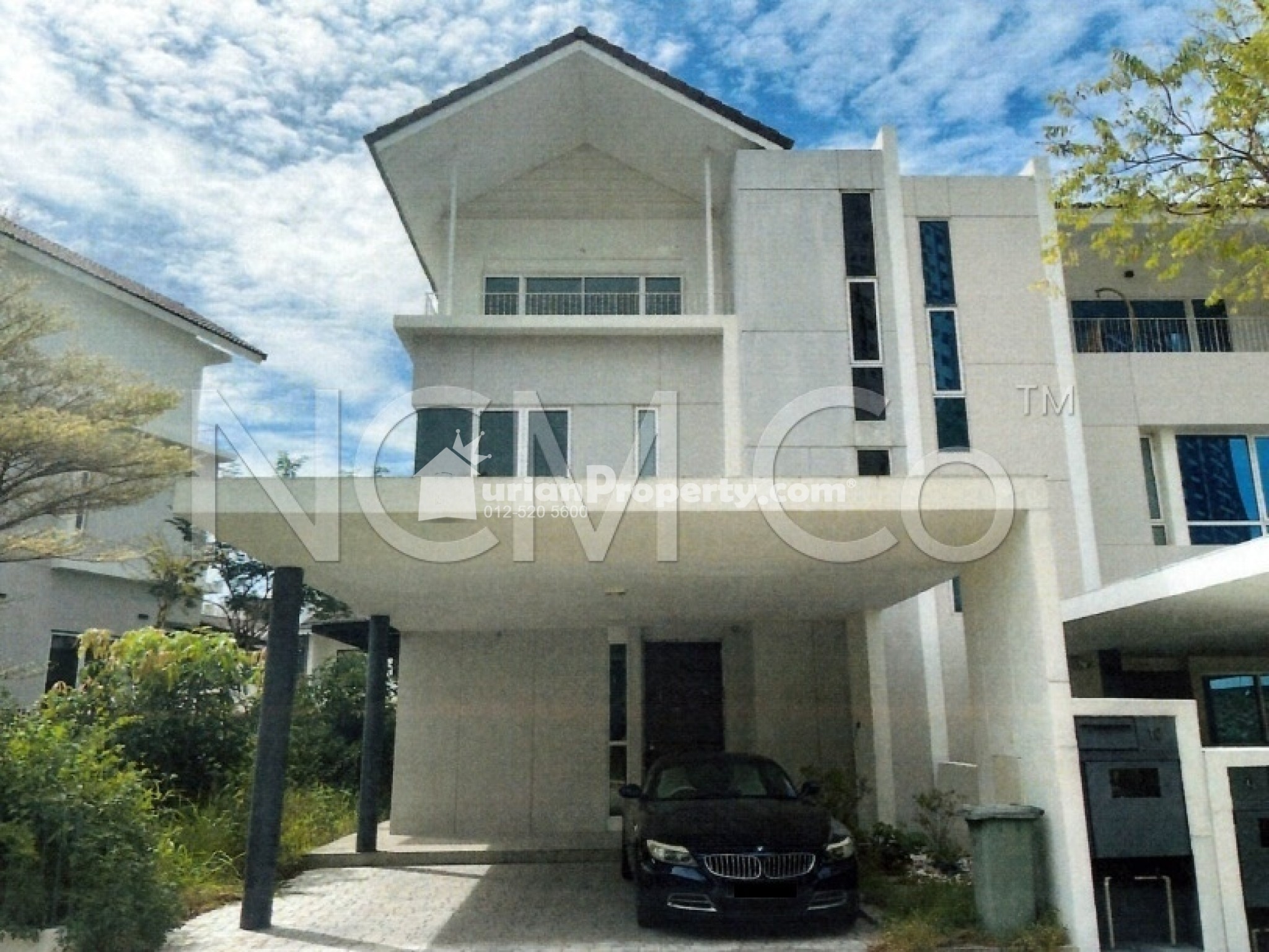 Terrace House For Auction at Tamansari