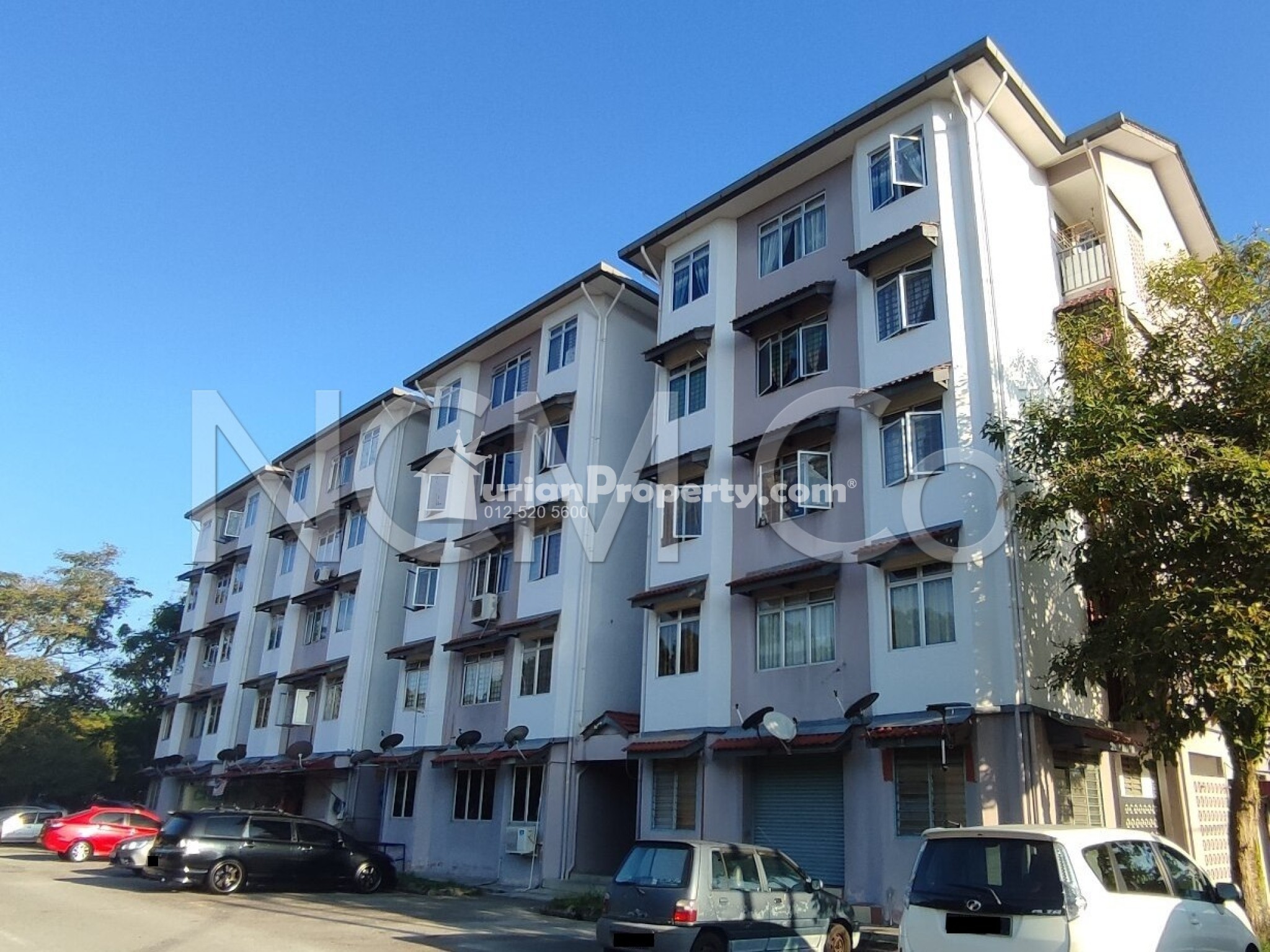 Apartment For Auction at D'Camelia Court