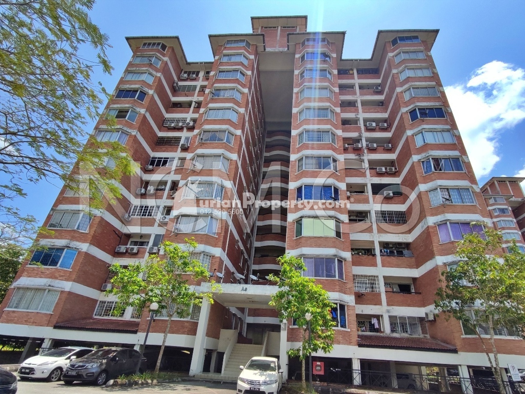 Condo For Auction at Green Acre Park