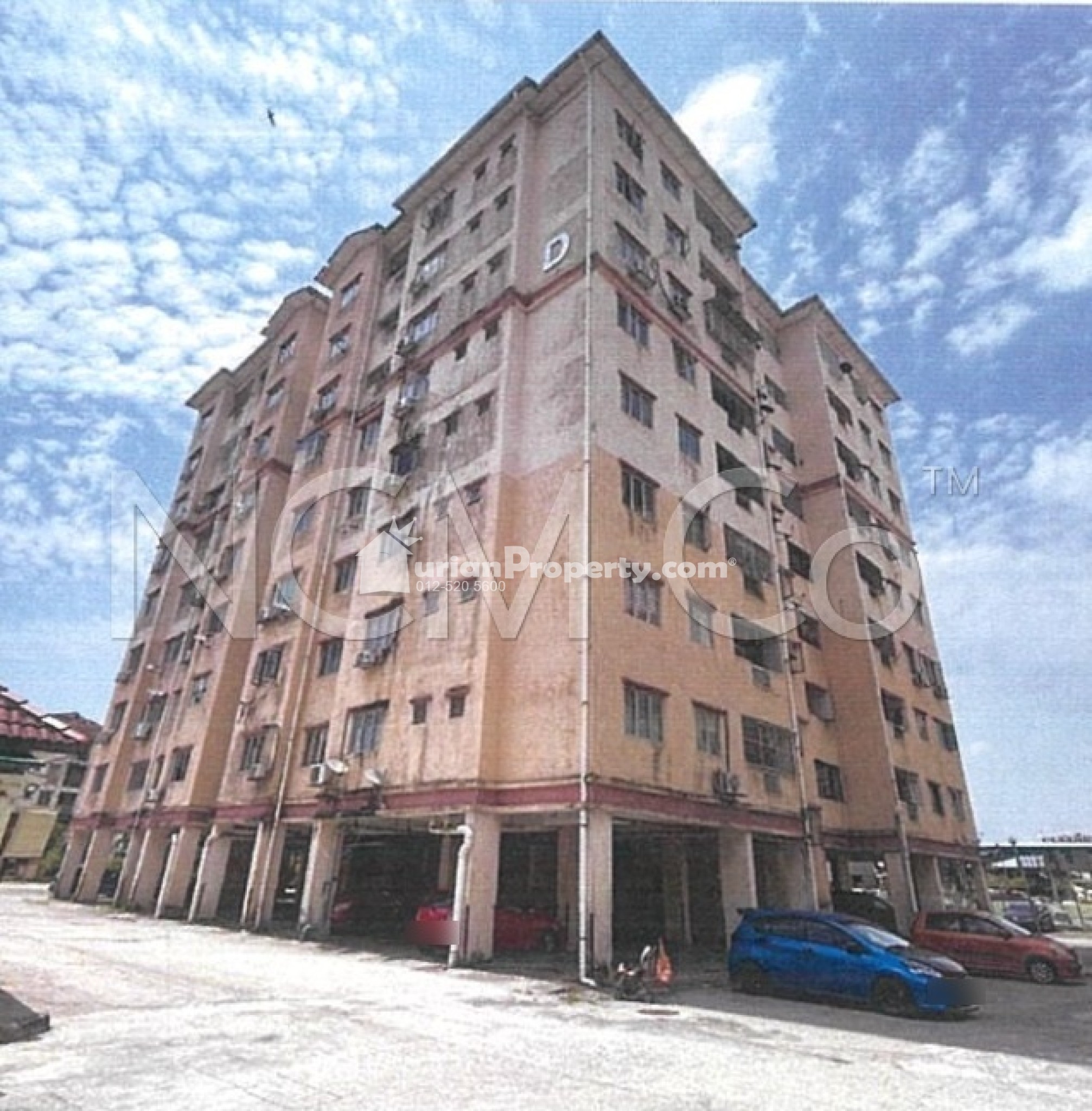 Apartment For Auction at Golden Height