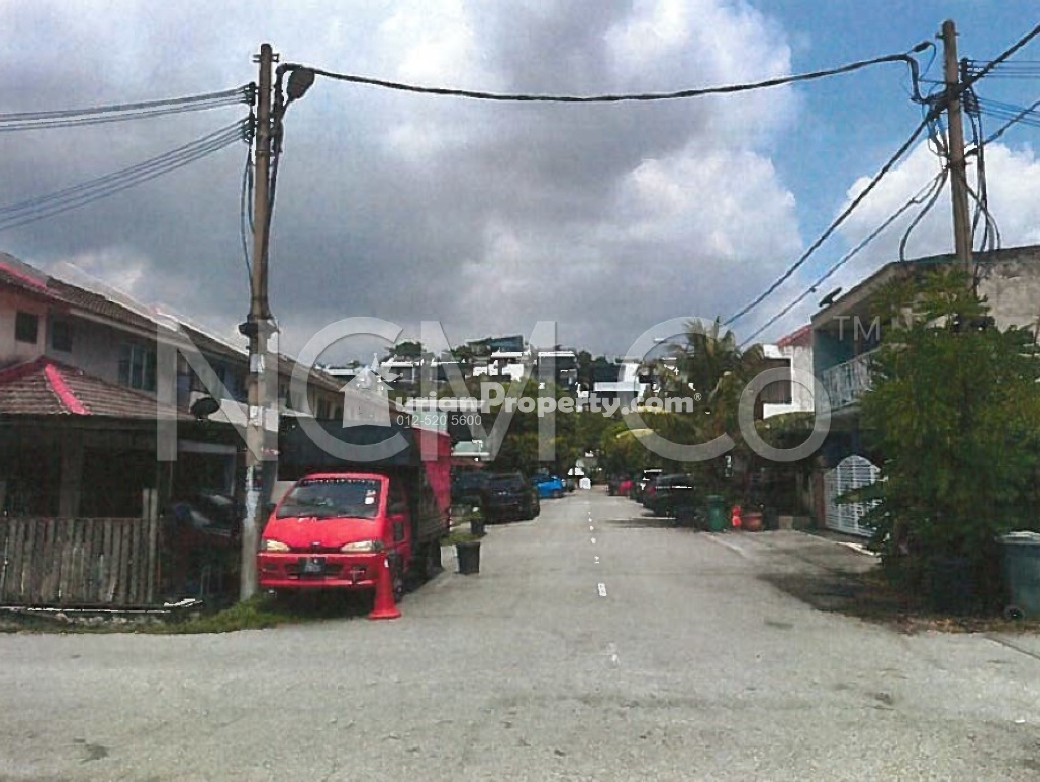 Terrace House For Auction at Taman Kantan Permai