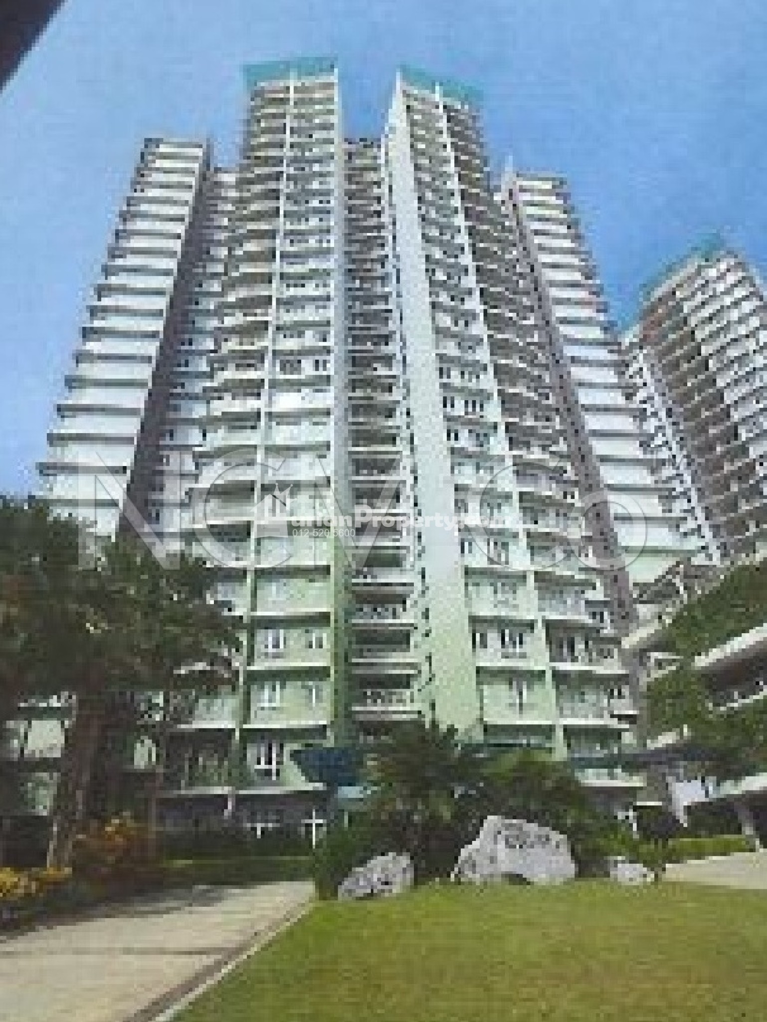 Condo For Auction at The Haven