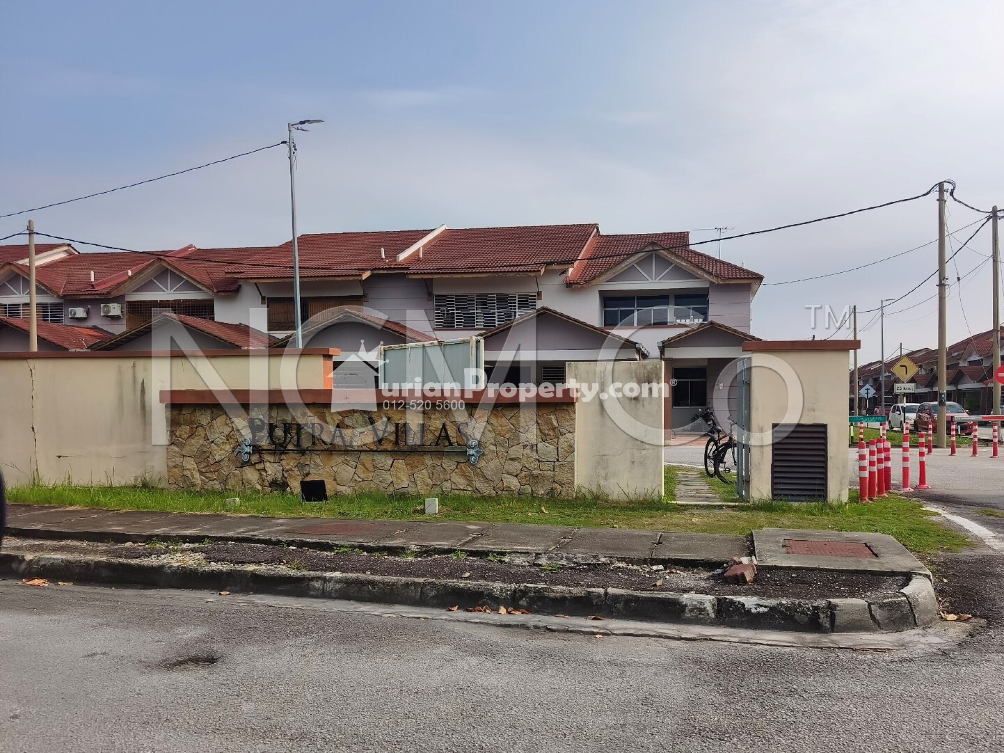 Terrace House For Auction at Putra Villas