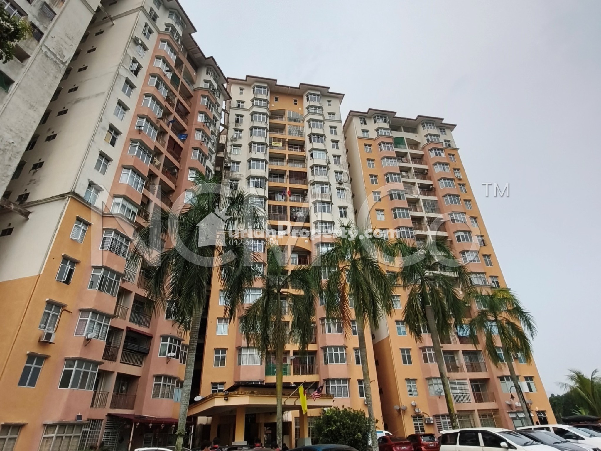 Apartment For Auction at Sri Palma Villa