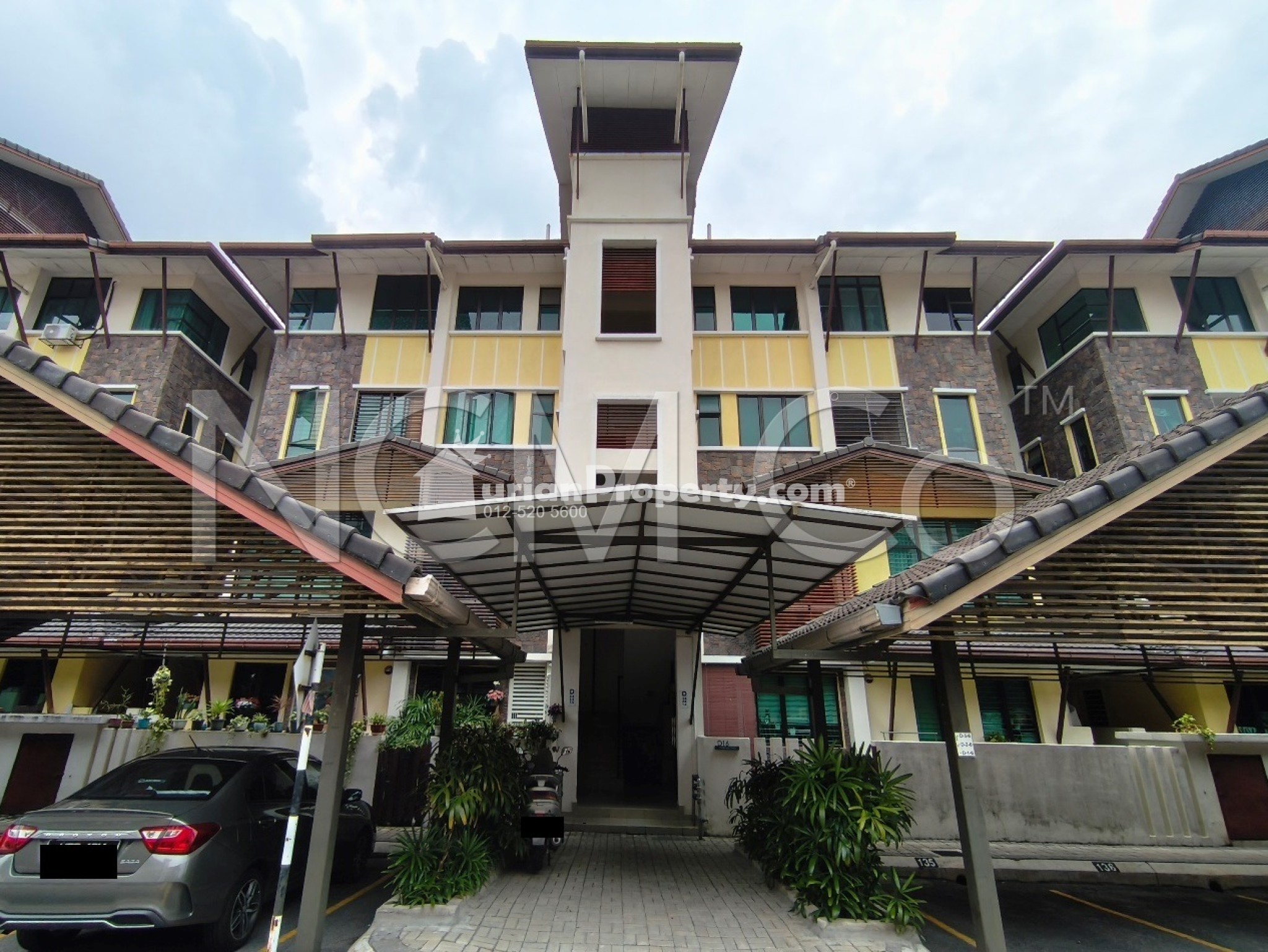 Townhouse For Auction at Avenue Two