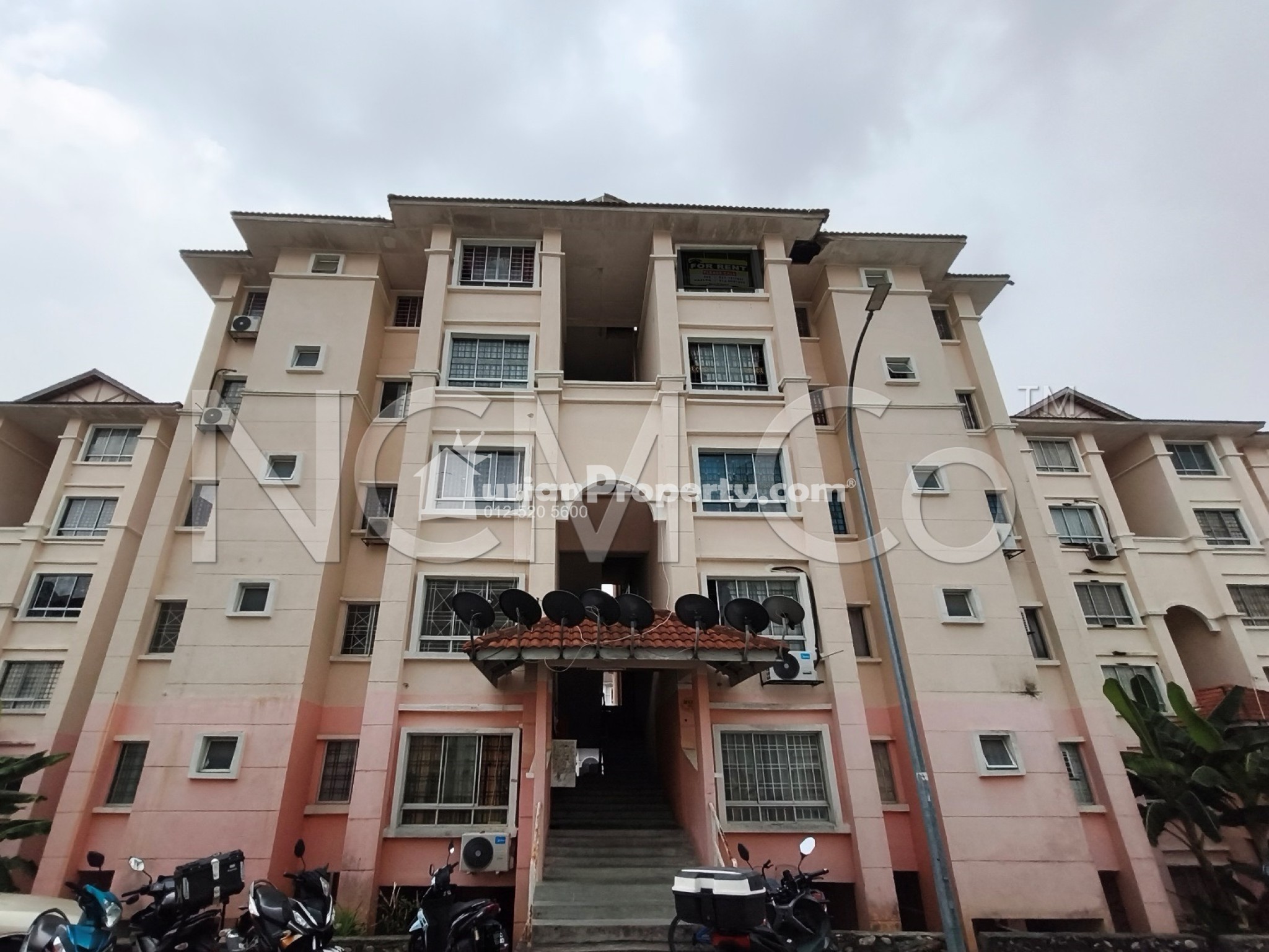 Apartment For Auction at Residensi Warnasari 3