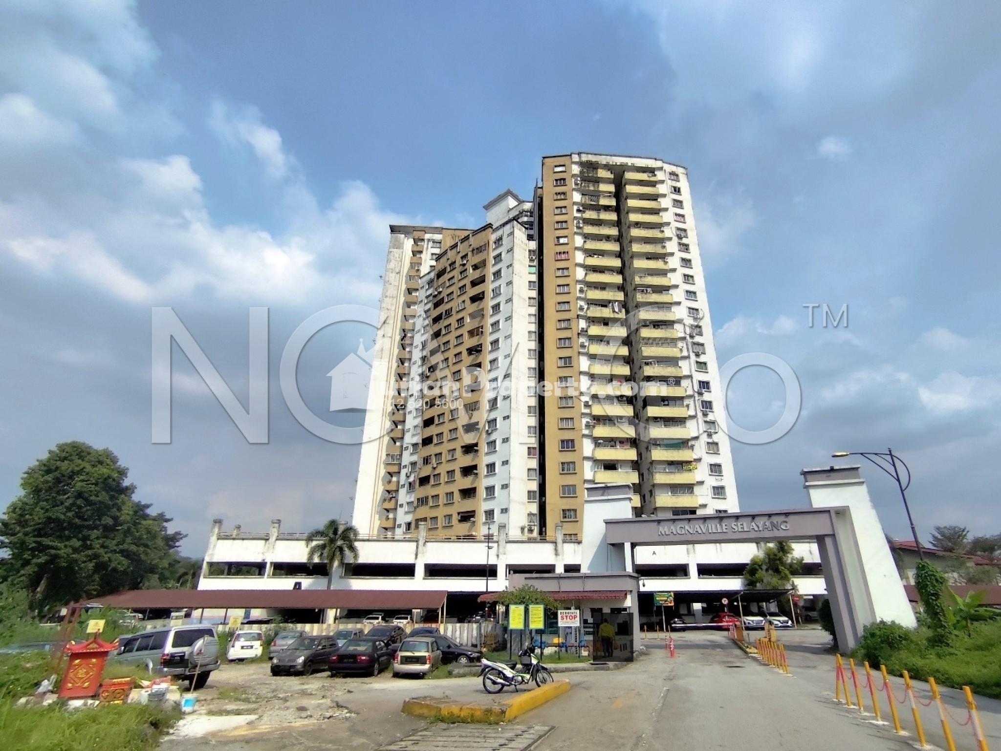 Condo For Auction at Magna Ville
