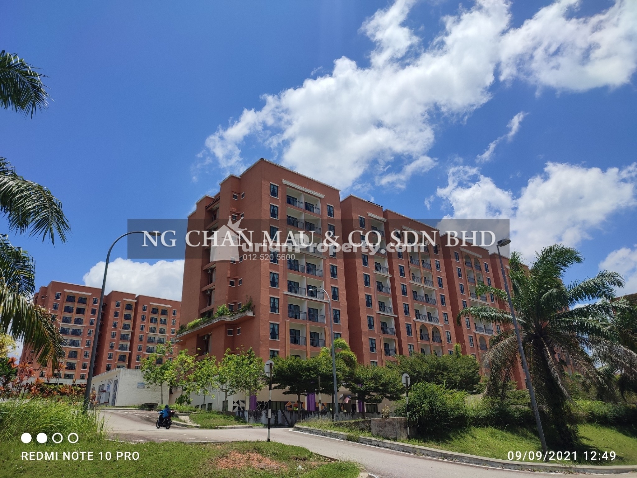 Apartment For Auction at Arabian Bay Resort