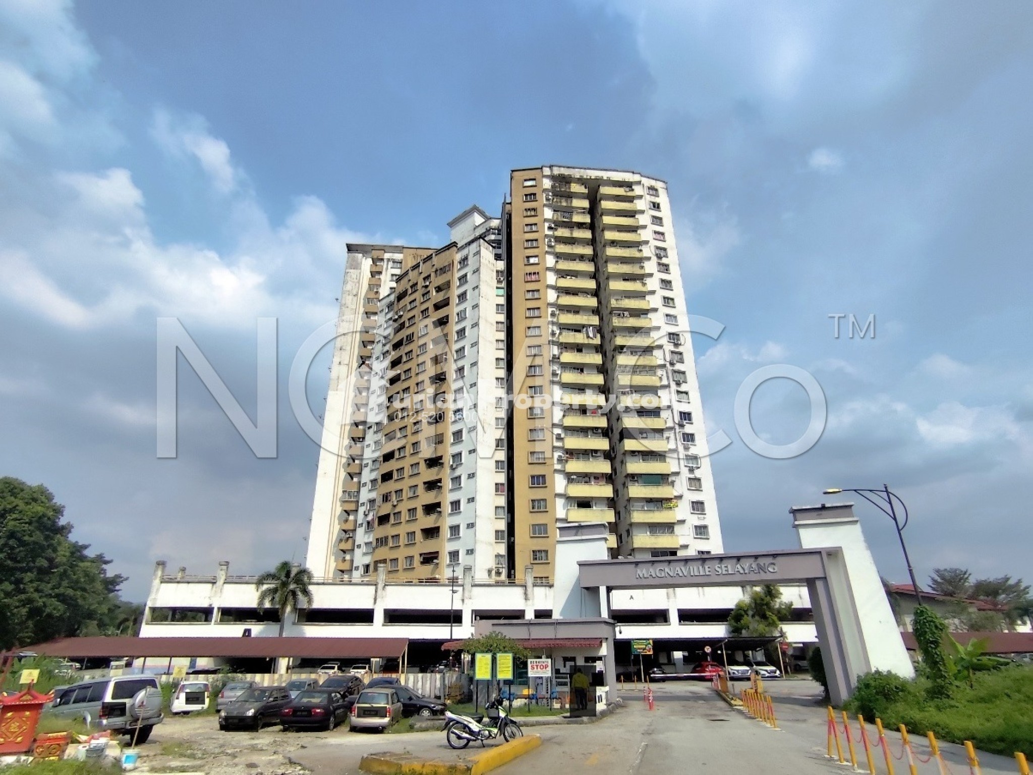 Condo For Auction at Magna Ville