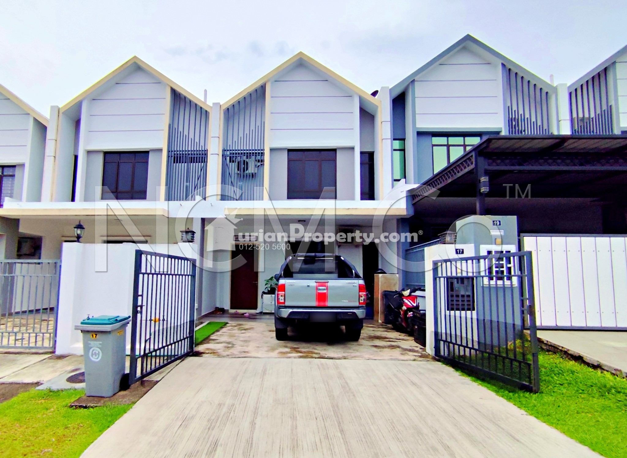 Terrace House For Auction at Meridin East