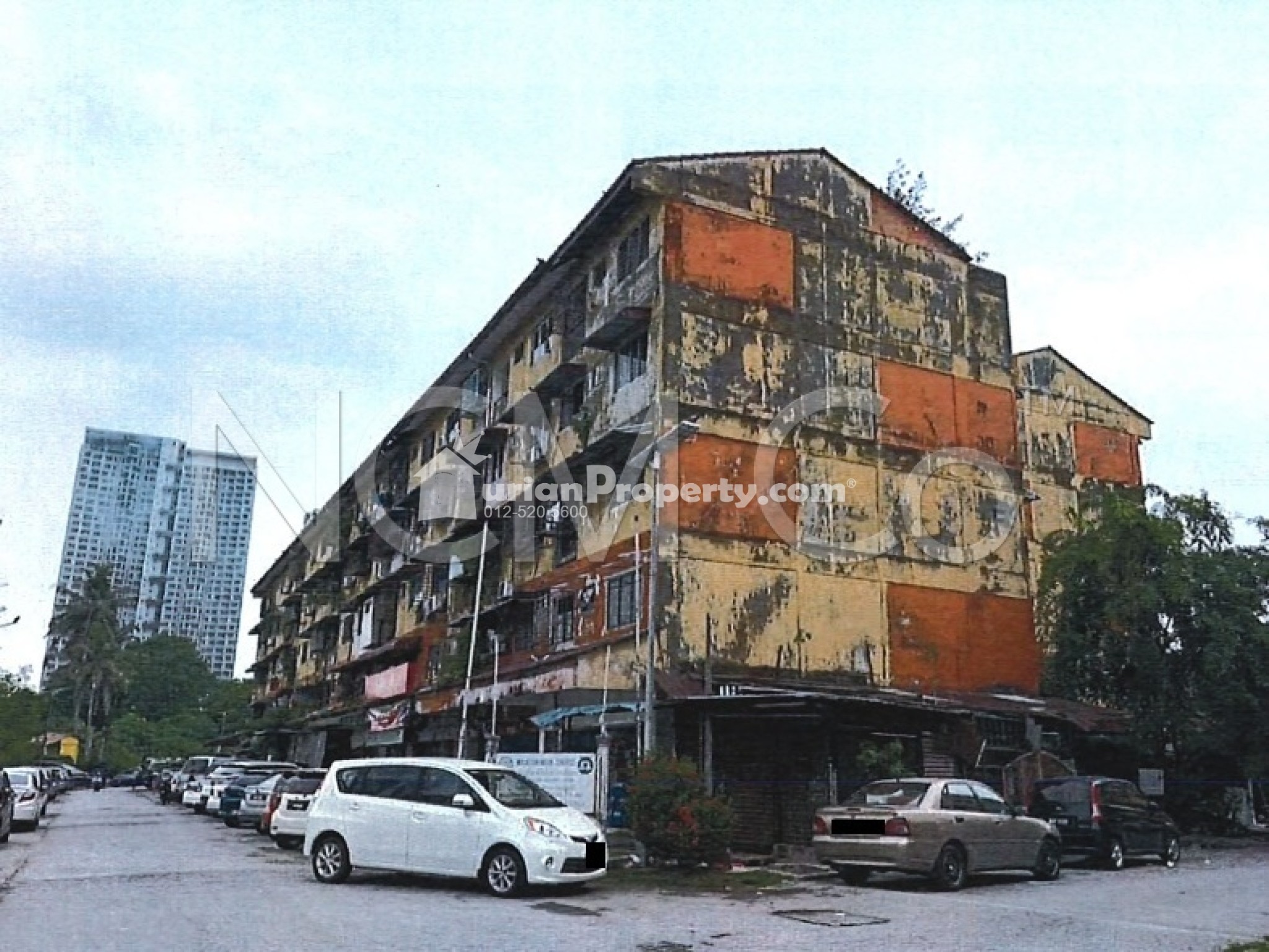 Apartment For Auction at Taman Desaria