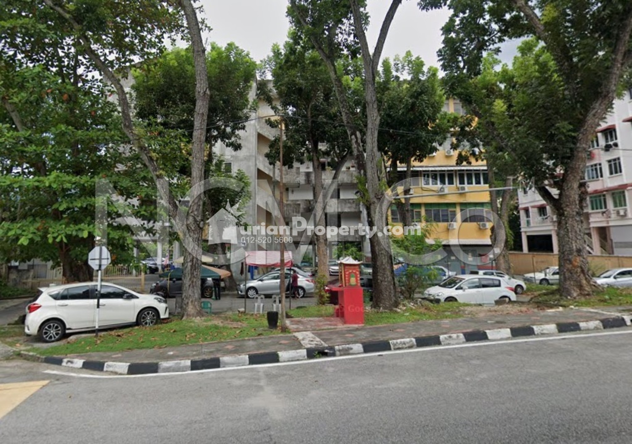 Apartment For Auction at Boundary Court