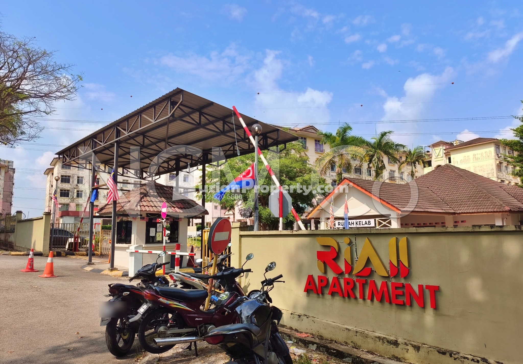 Apartment For Auction at Ria Apartment 2