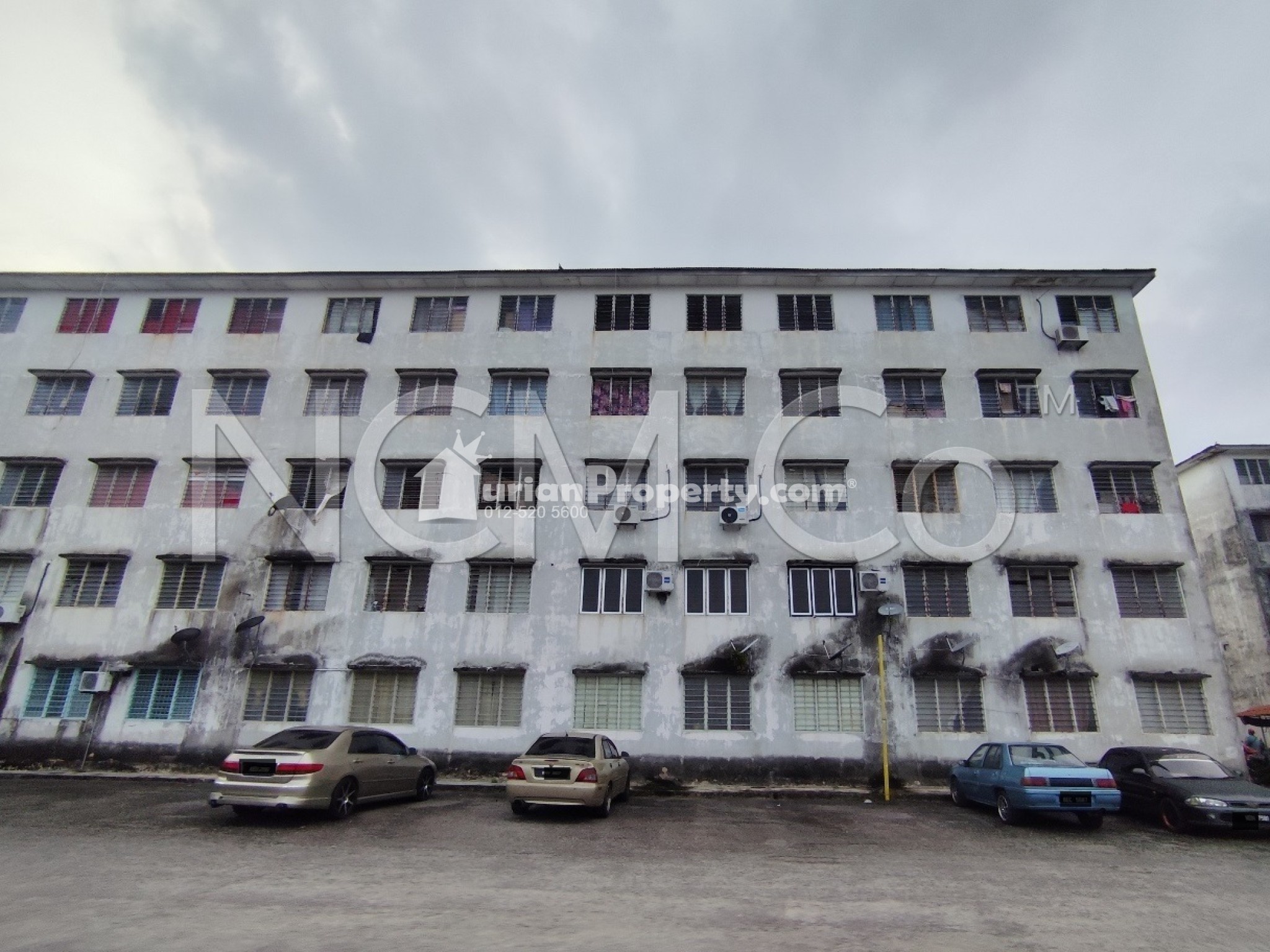 Flat For Auction at Taman Machang Bubok