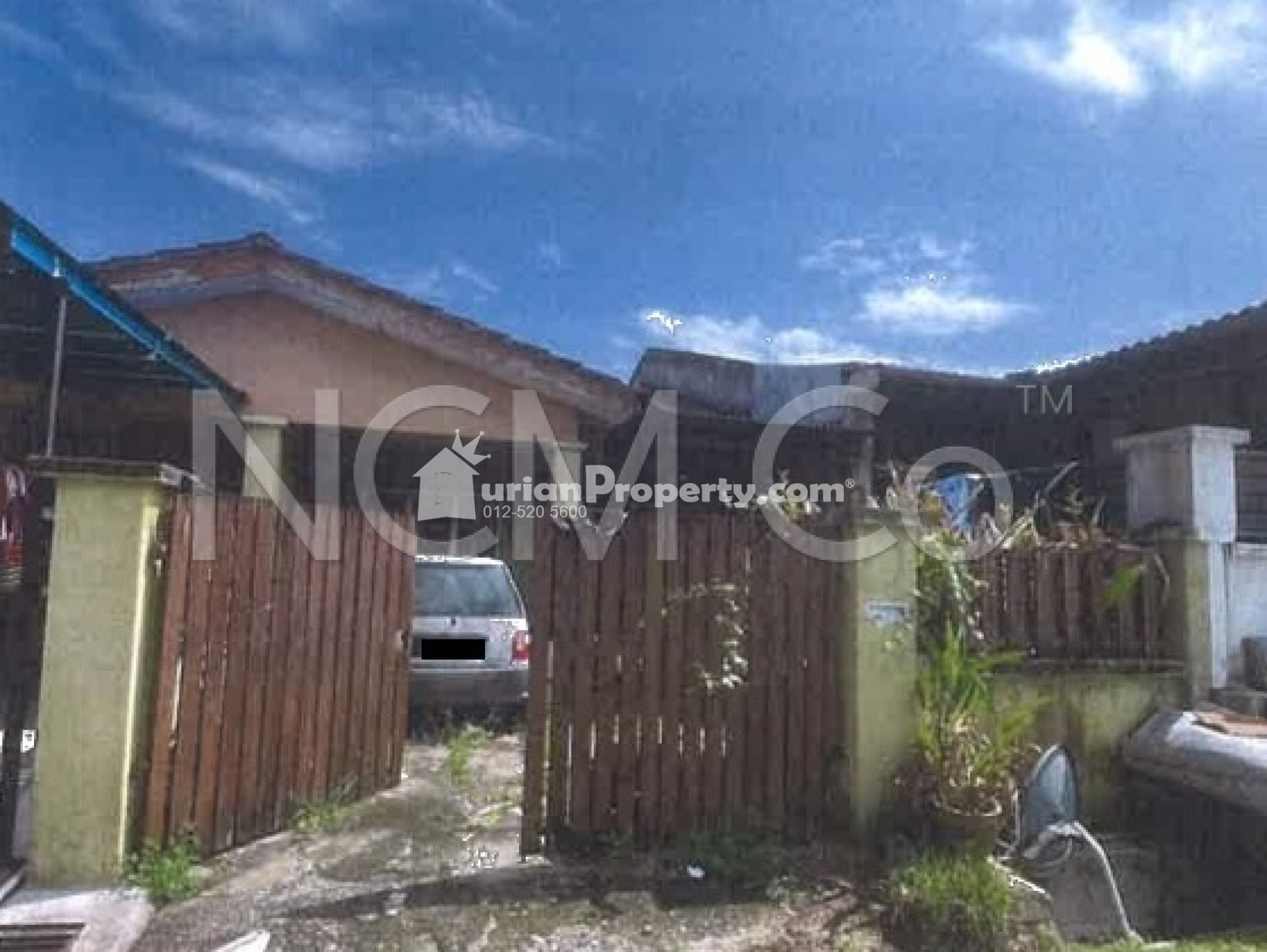 Terrace House For Auction at Desa Kundang