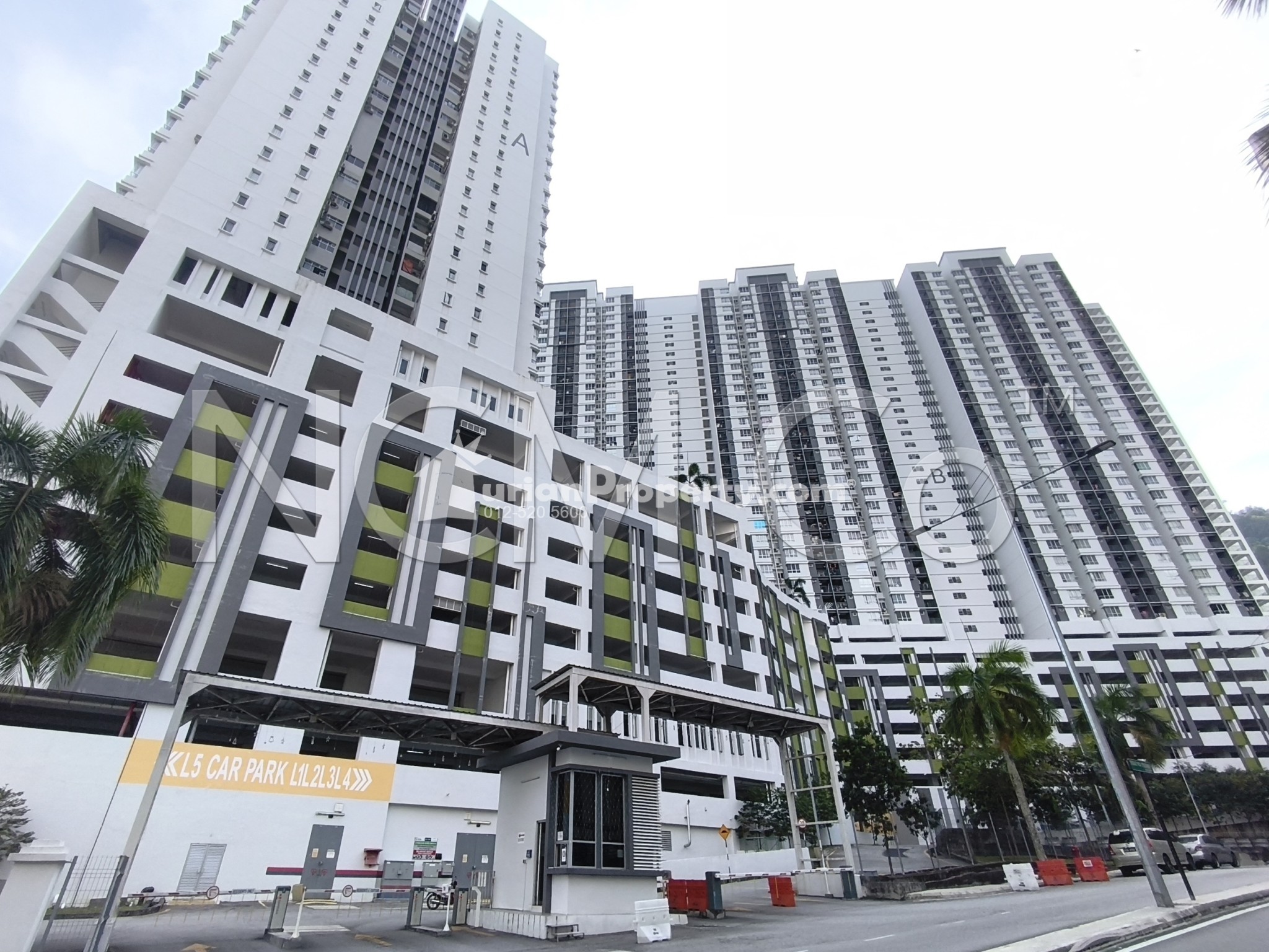 Apartment For Auction at The Stone