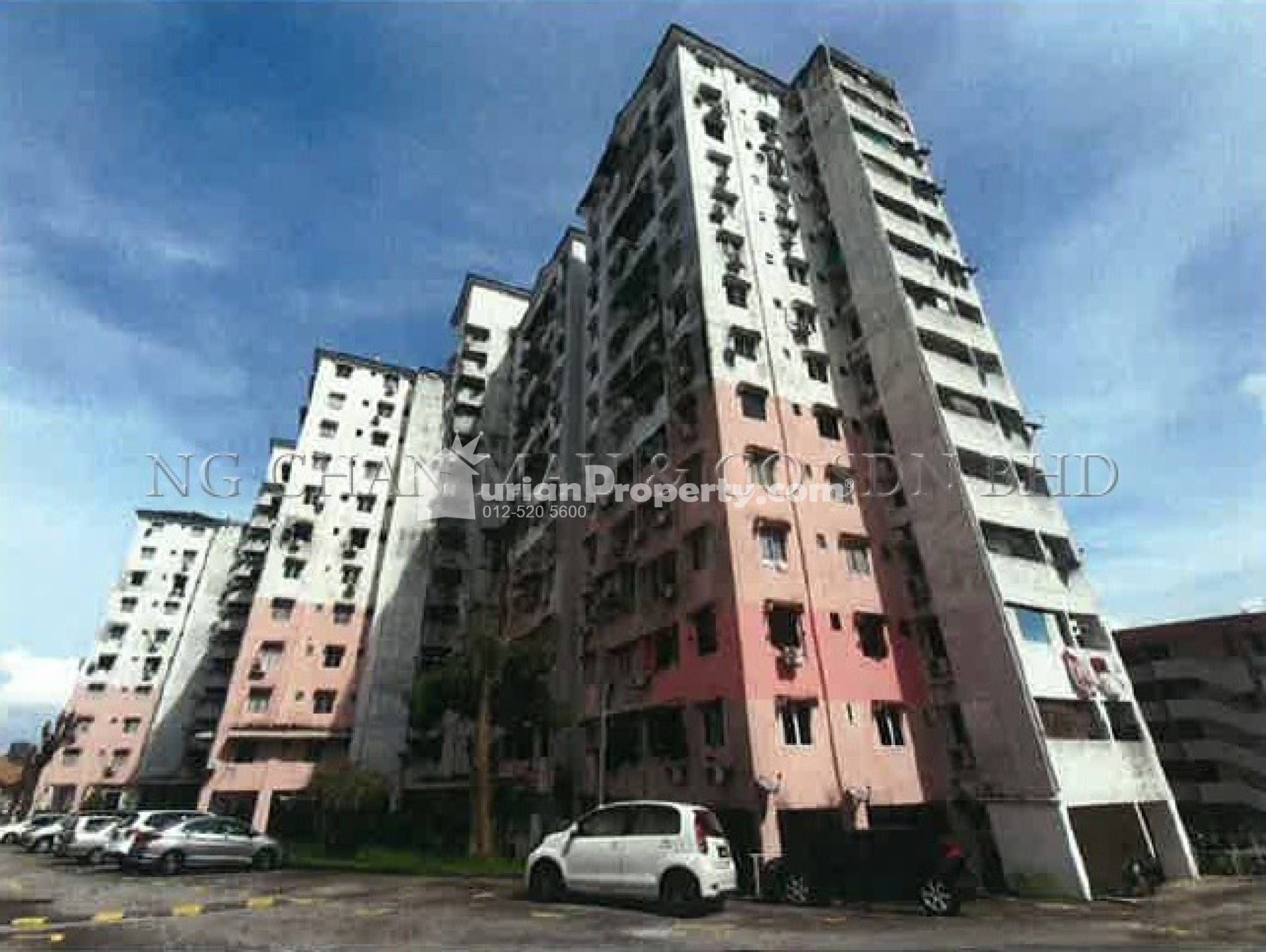 Apartment For Auction at Greenlane Heights