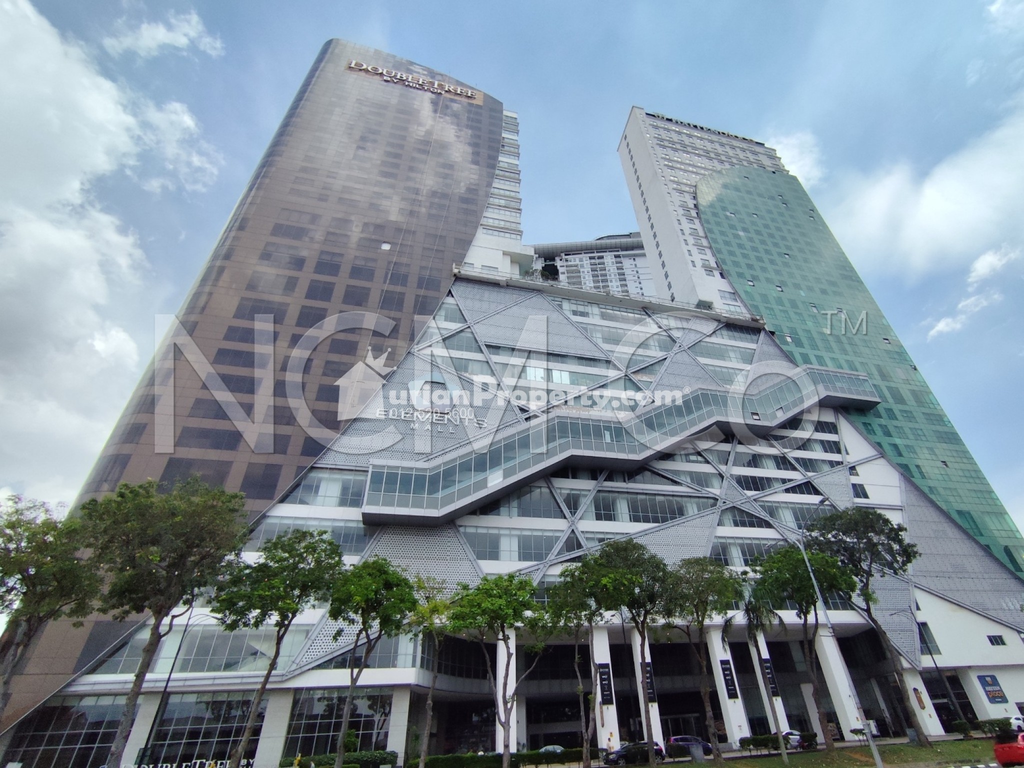 Shop For Auction at Elements Mall Melaka