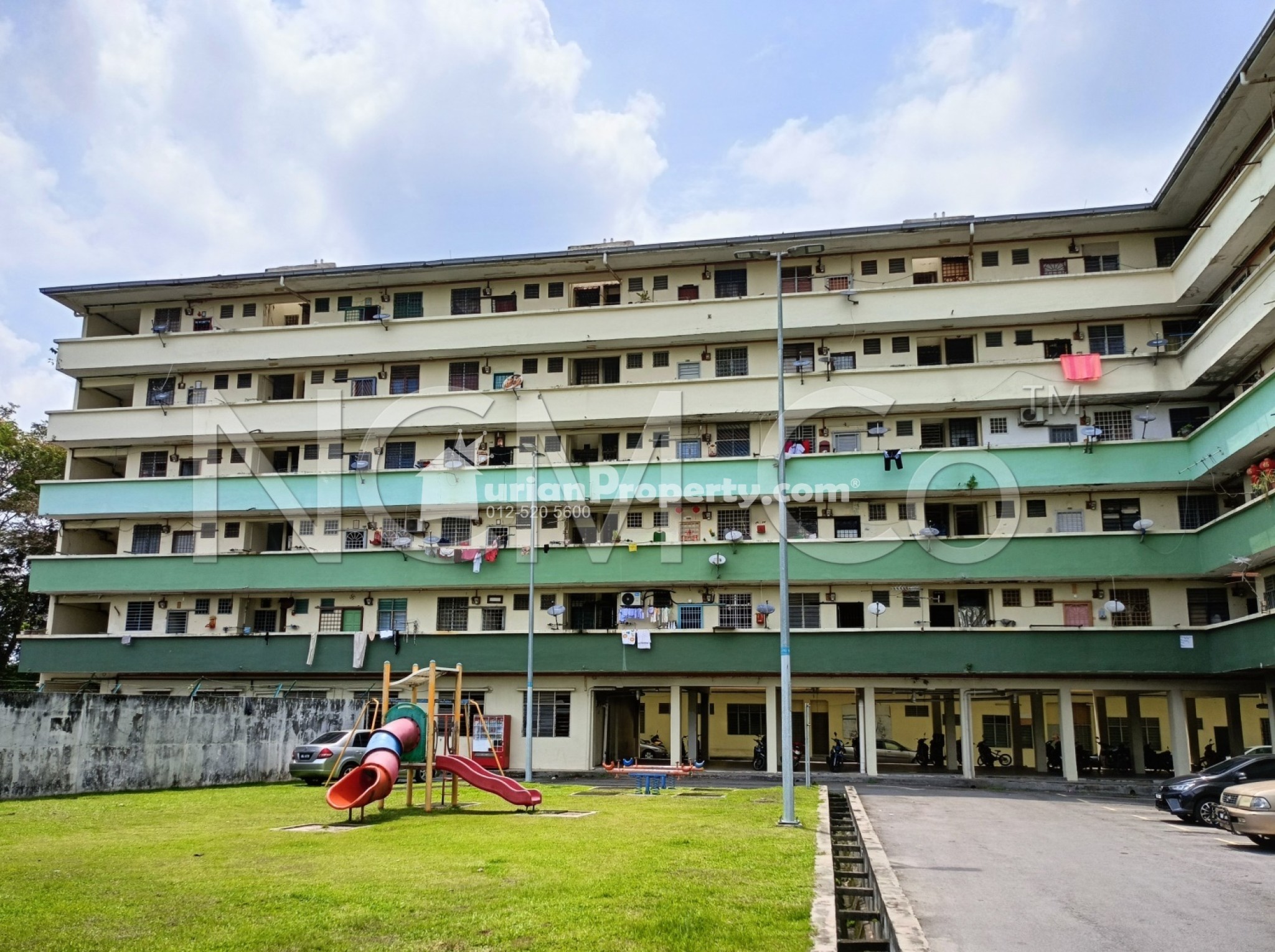 Apartment For Auction at Apartment Seri Permai