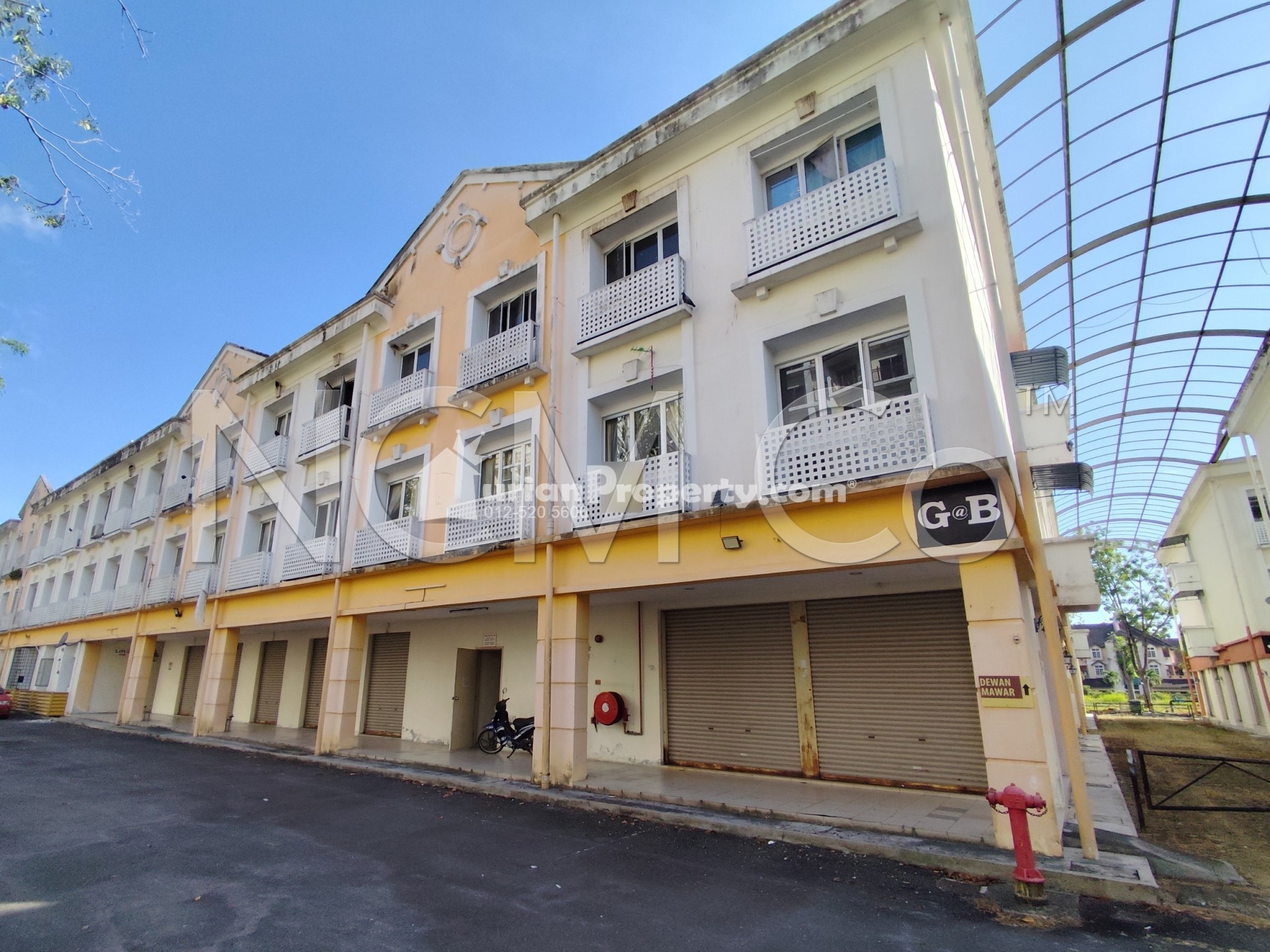 Serviced Residence For Auction at Laketown Apartment (Bukit Merah Resort)