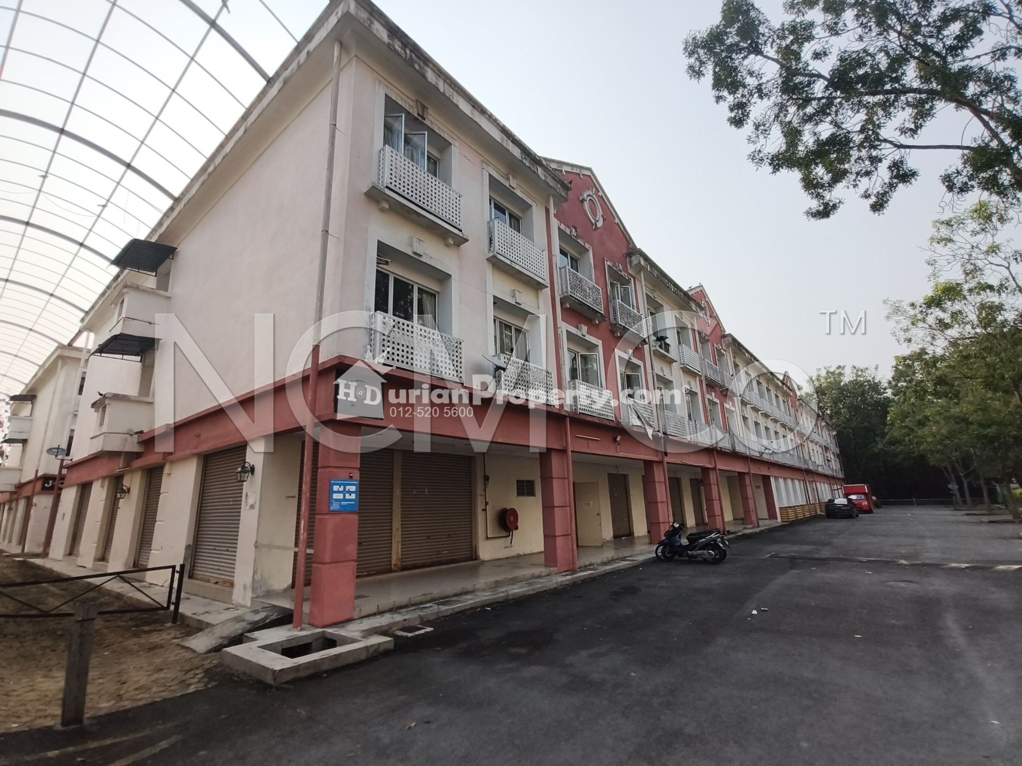 Apartment For Auction at Laketown Apartment (Bukit Merah Resort)