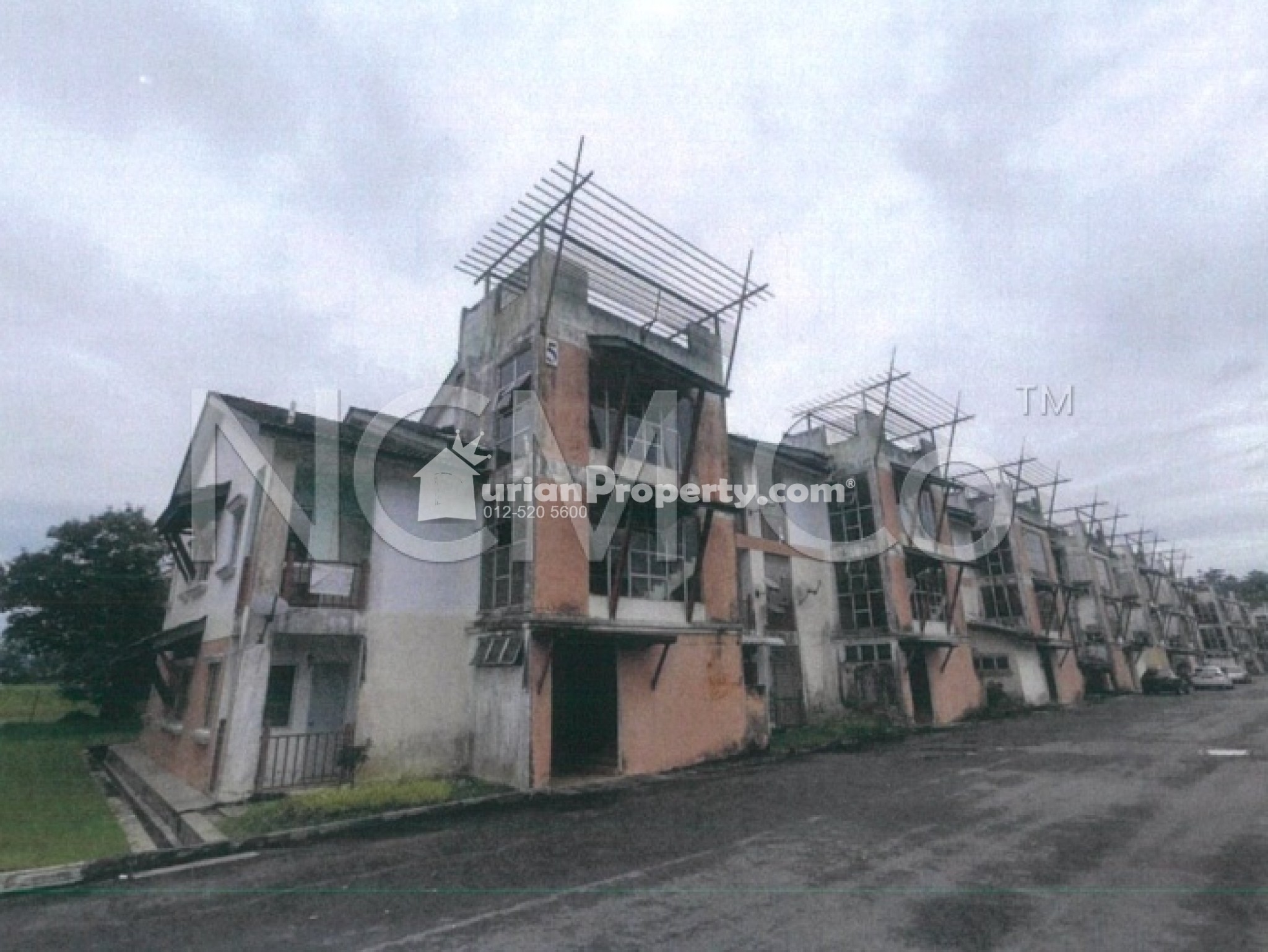 Apartment For Auction at Lakefront Villa Bukit Merah