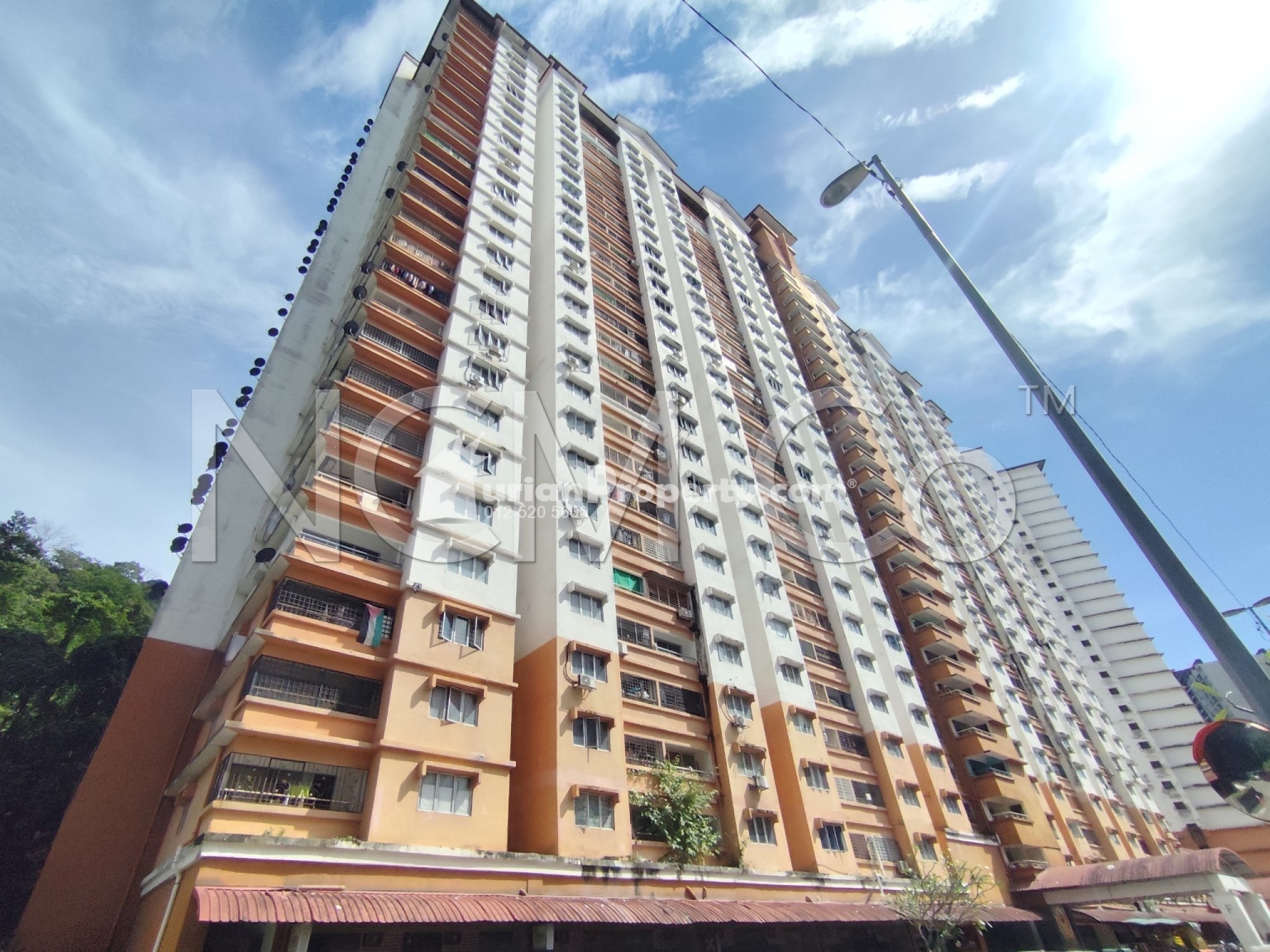 Apartment For Auction at Flora Damansara Apartment