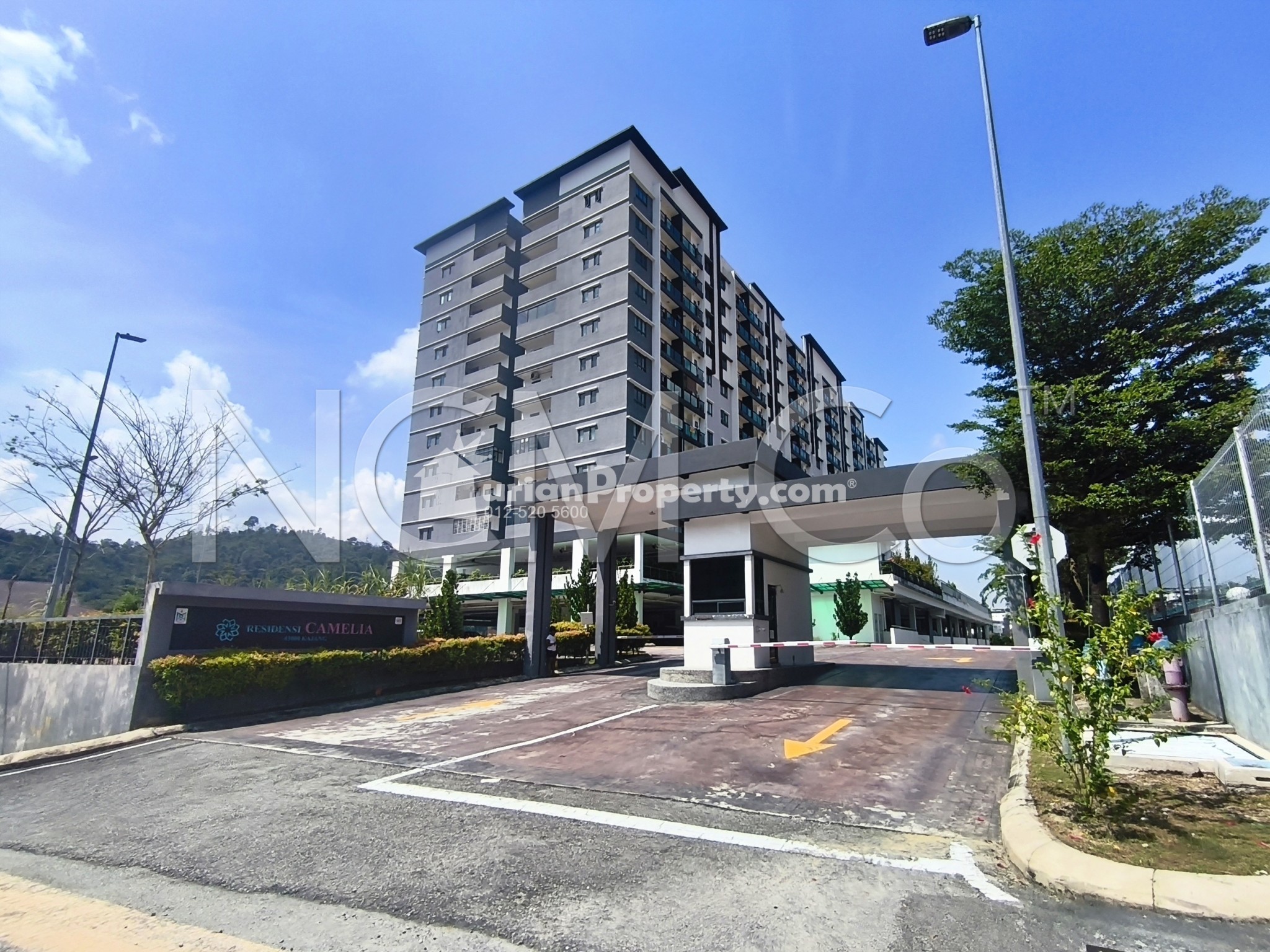 Condo For Auction at Camellia Residence