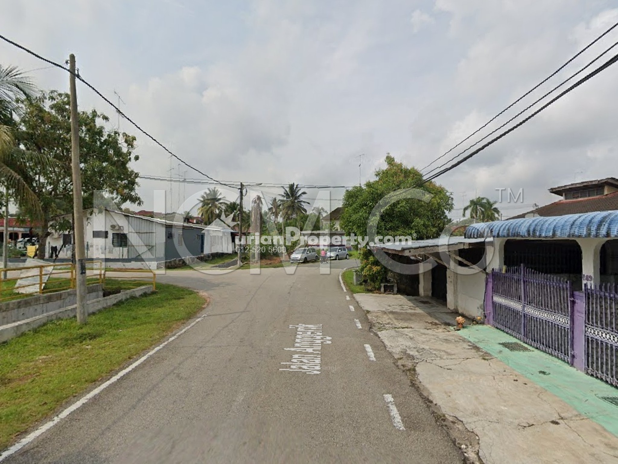 Terrace House For Auction at Taman Selatan