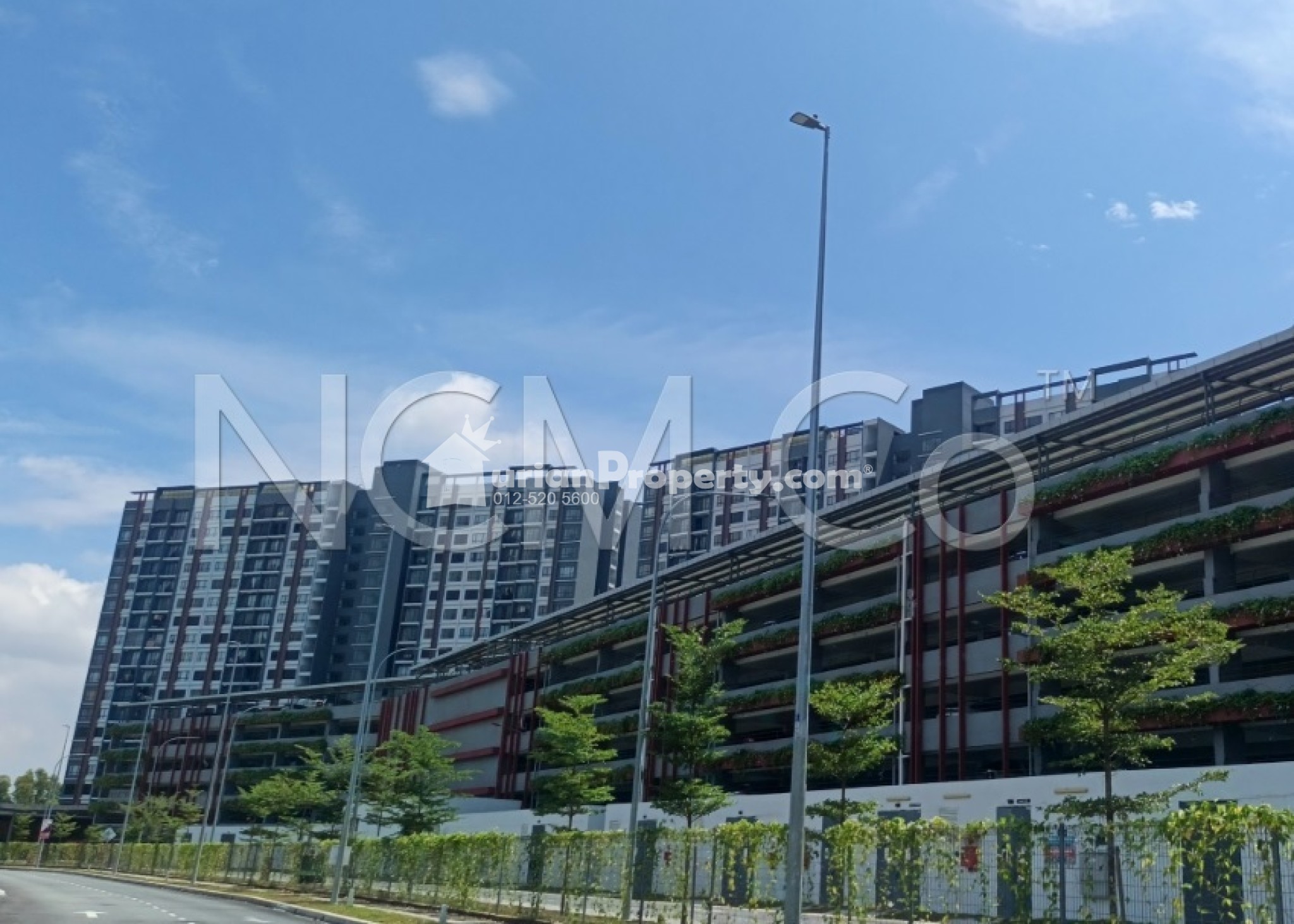 Apartment For Auction at E'island Lake Haven Residence