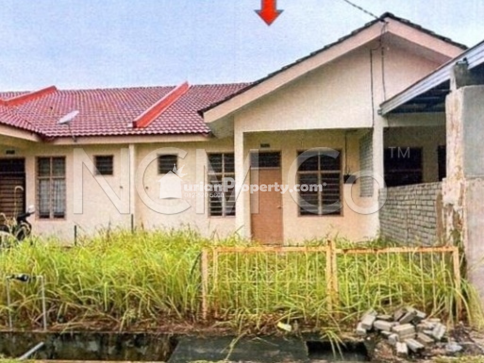 Terrace House For Auction at Taman Banggol Indah