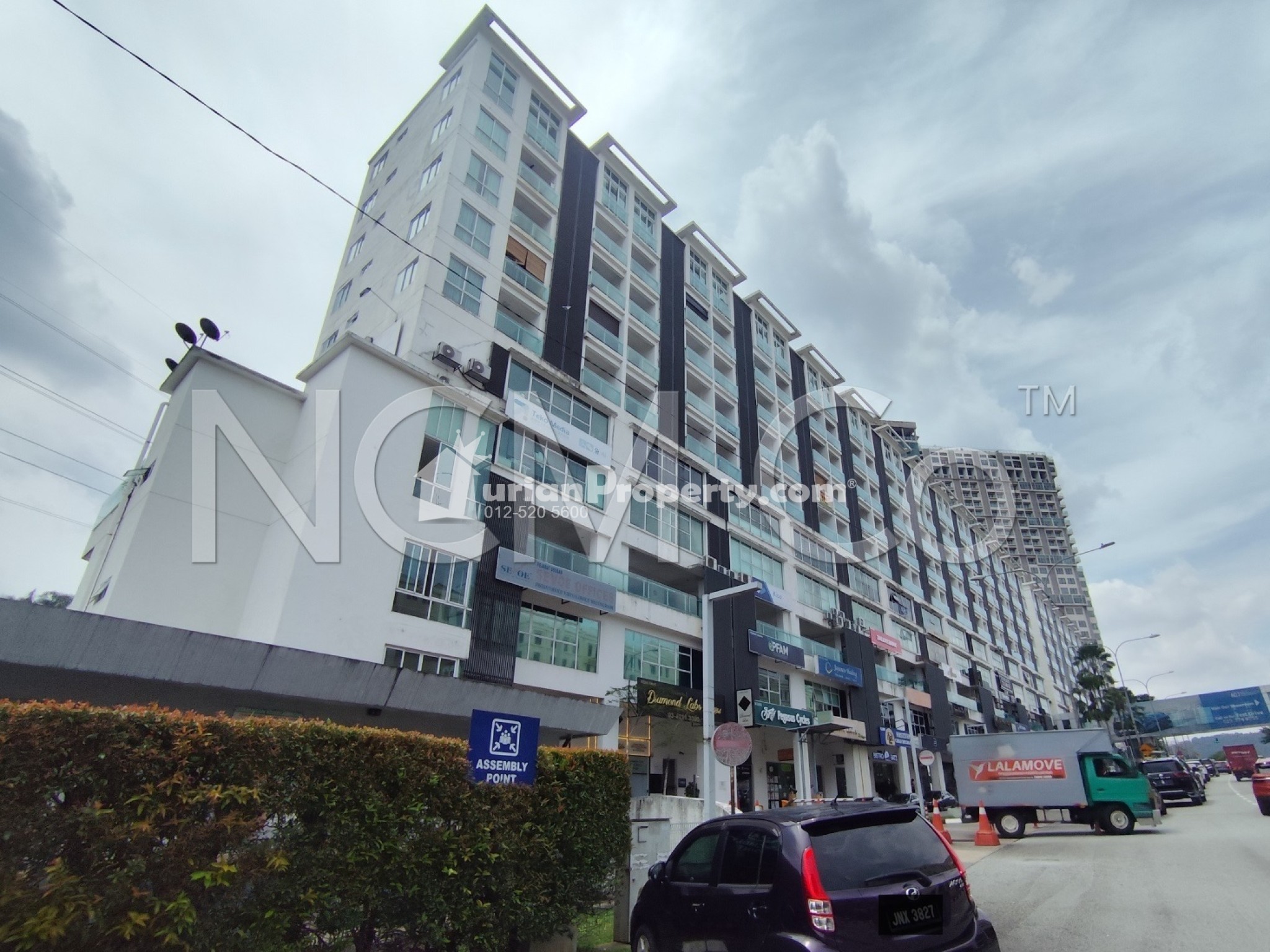 Apartment For Auction at Plaza Damas 3