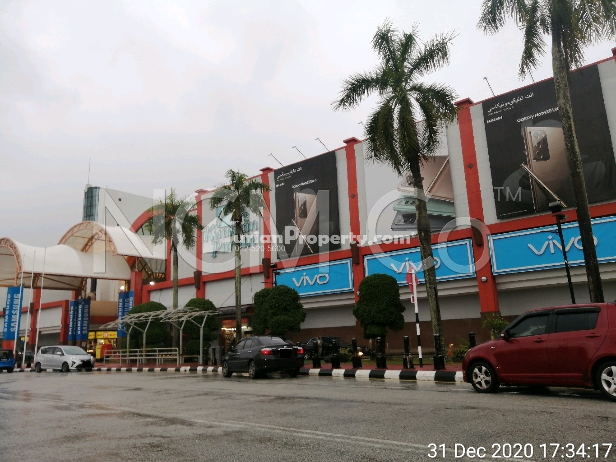 Shop For Auction at Kuantan Parade