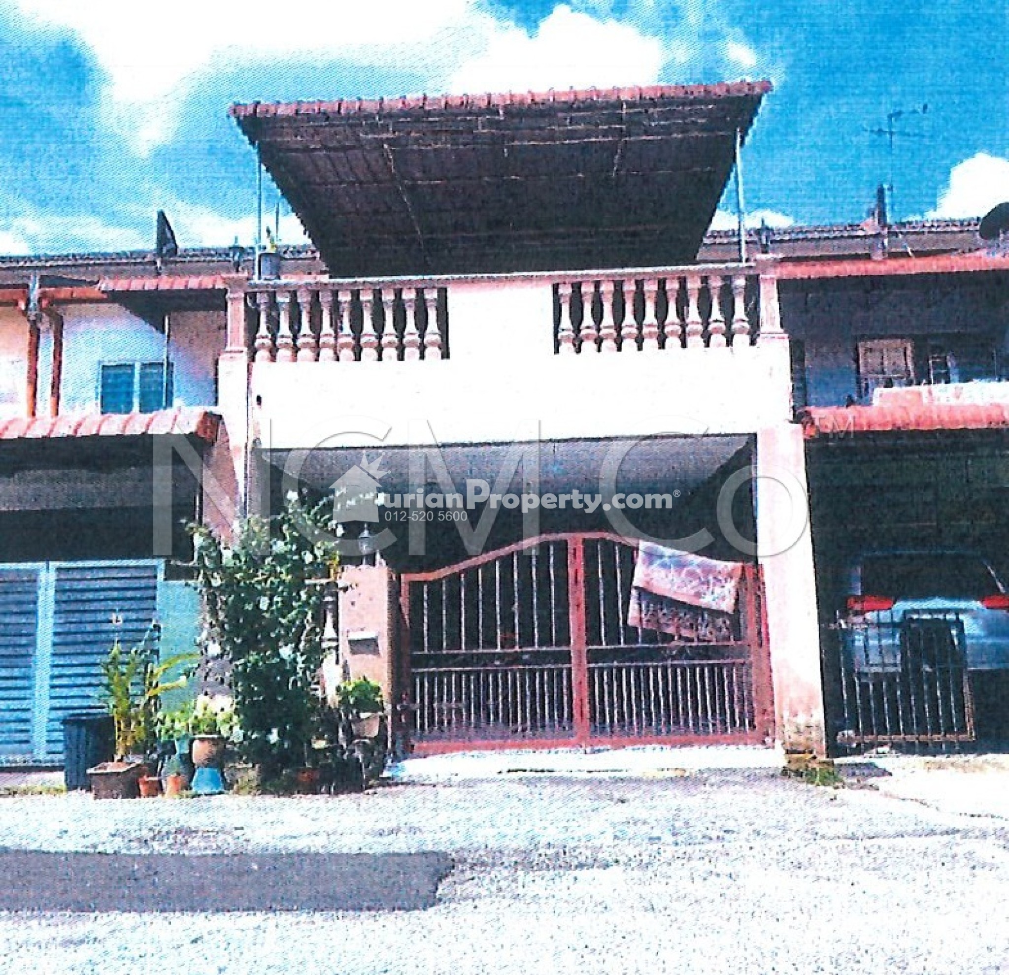 Terrace House For Auction at Taman Sri Kampar
