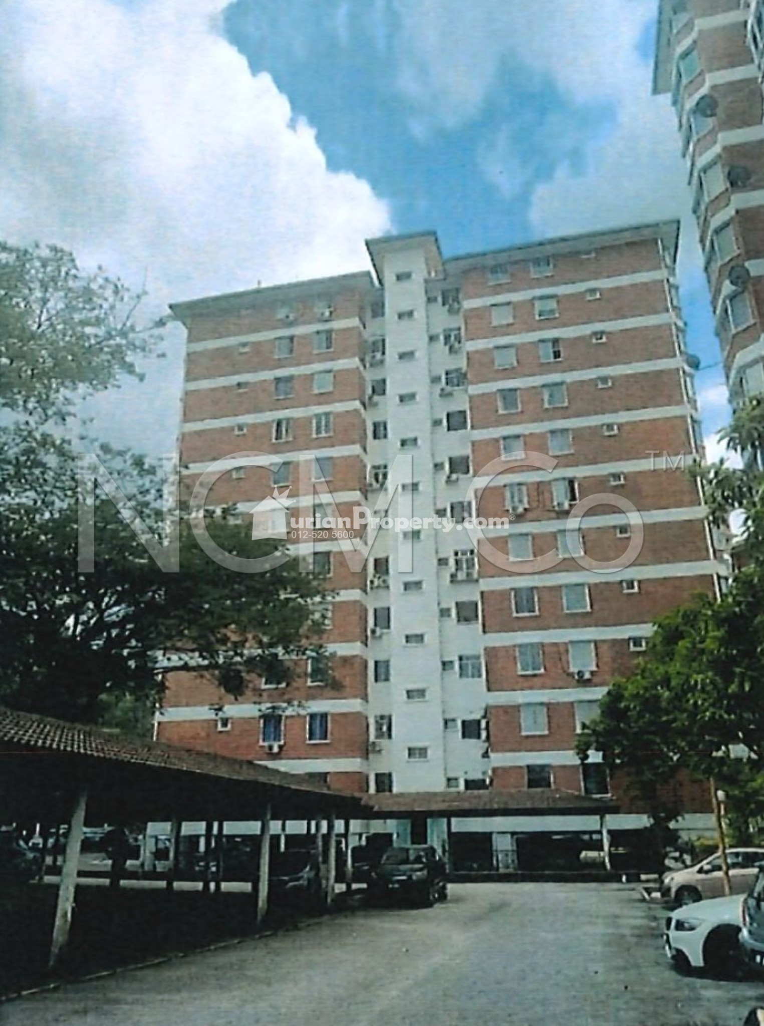 Condo For Auction at Green Acre Park