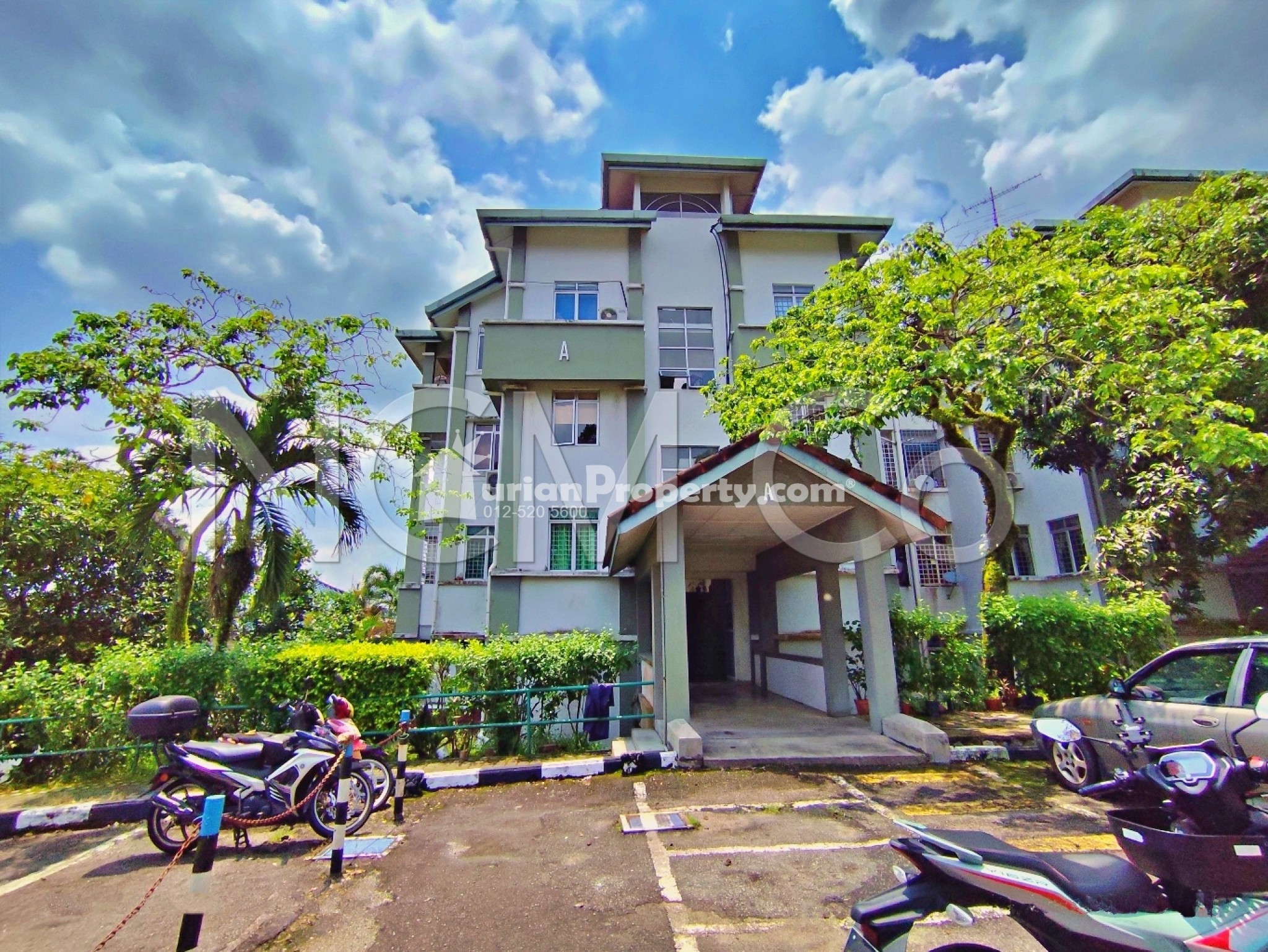 Apartment For Auction at Mon Bisca