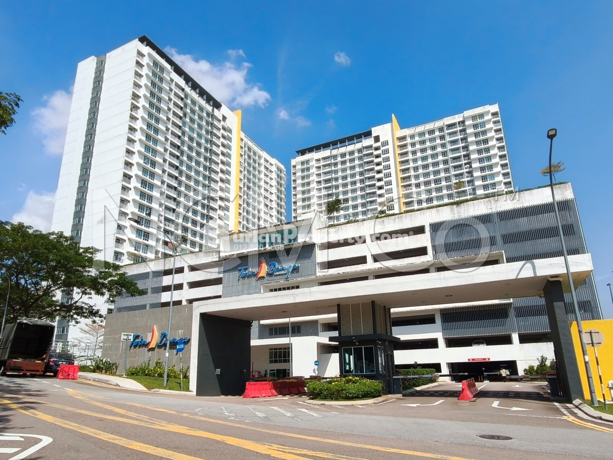 Serviced Residence For Auction at Twin Danga Residence