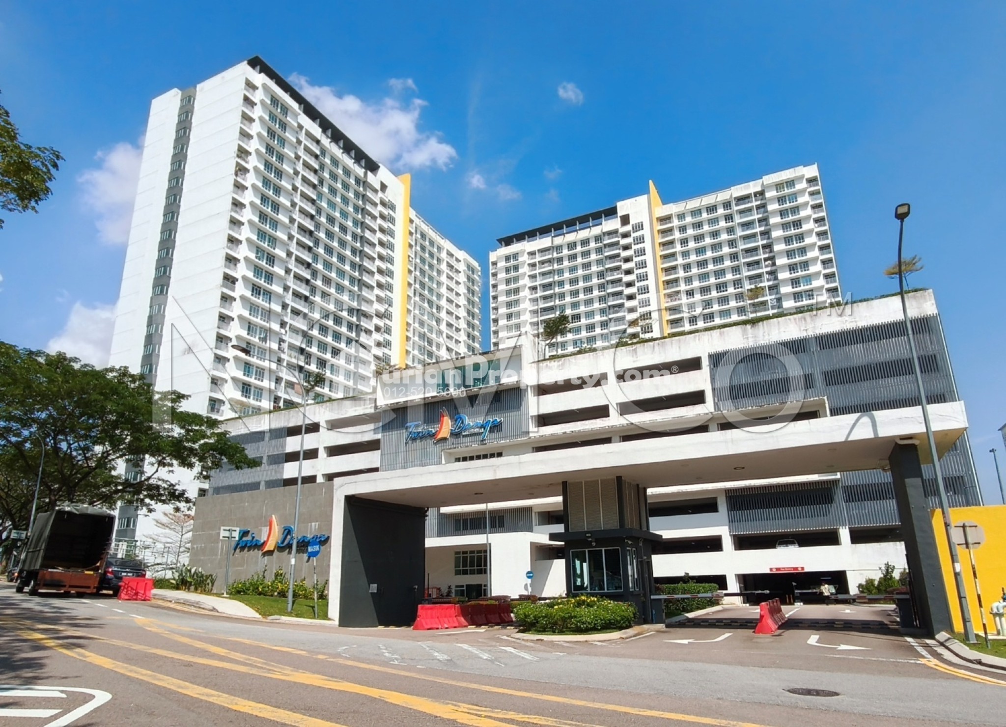 Serviced Residence For Auction at Twin Danga Residence