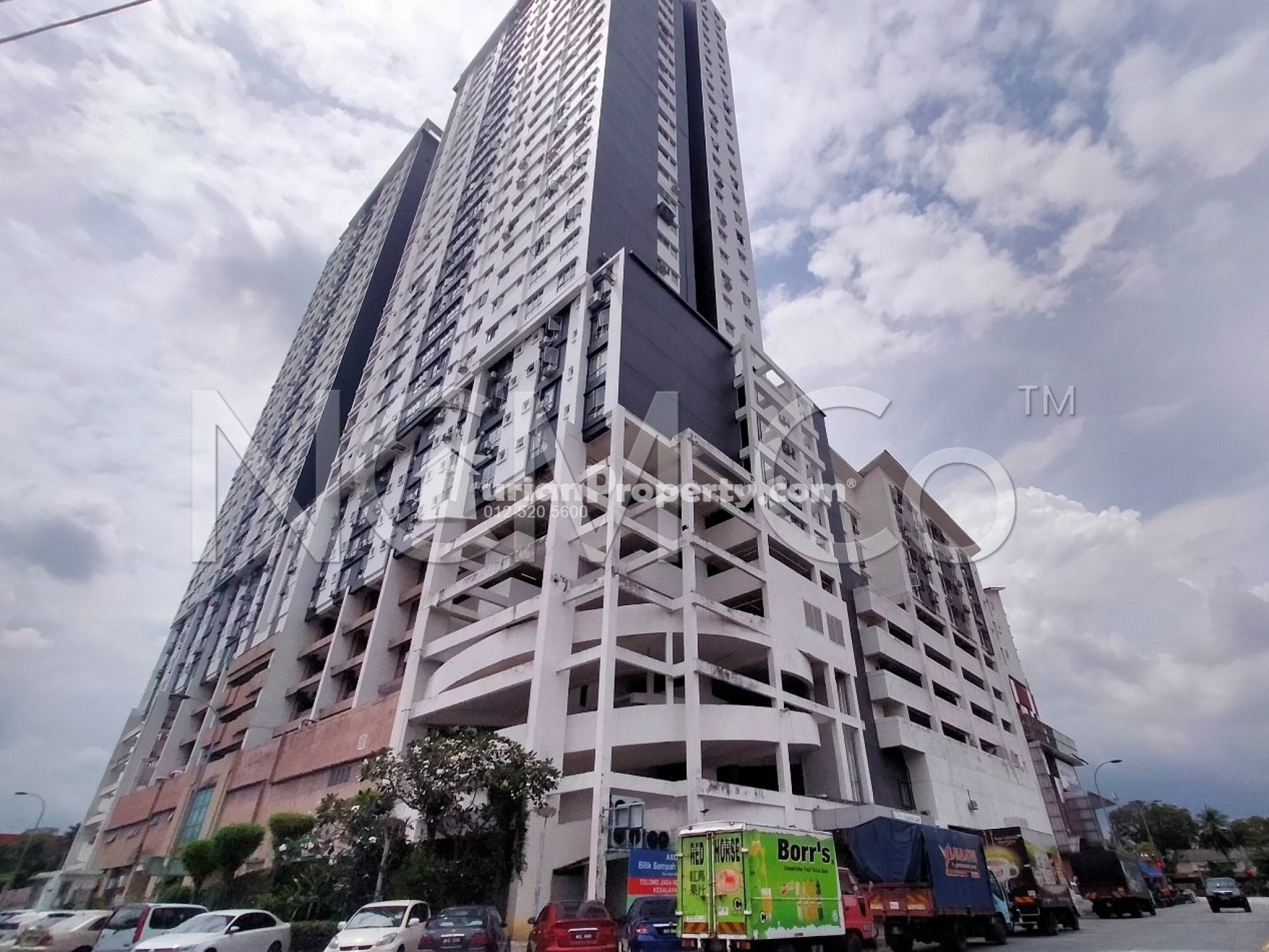 Serviced Residence For Auction at Axis Residence