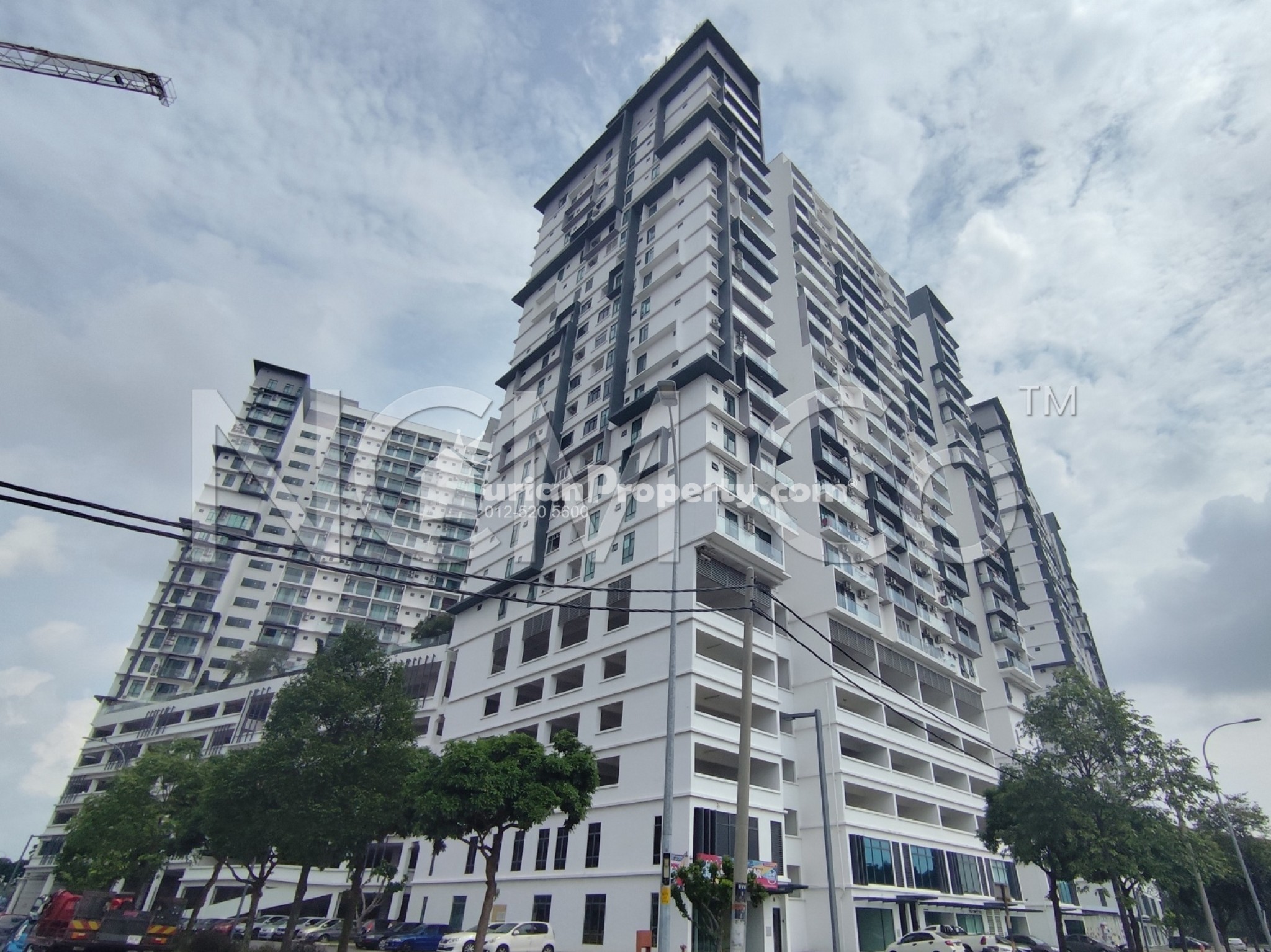 Apartment For Auction at The Maple Residences