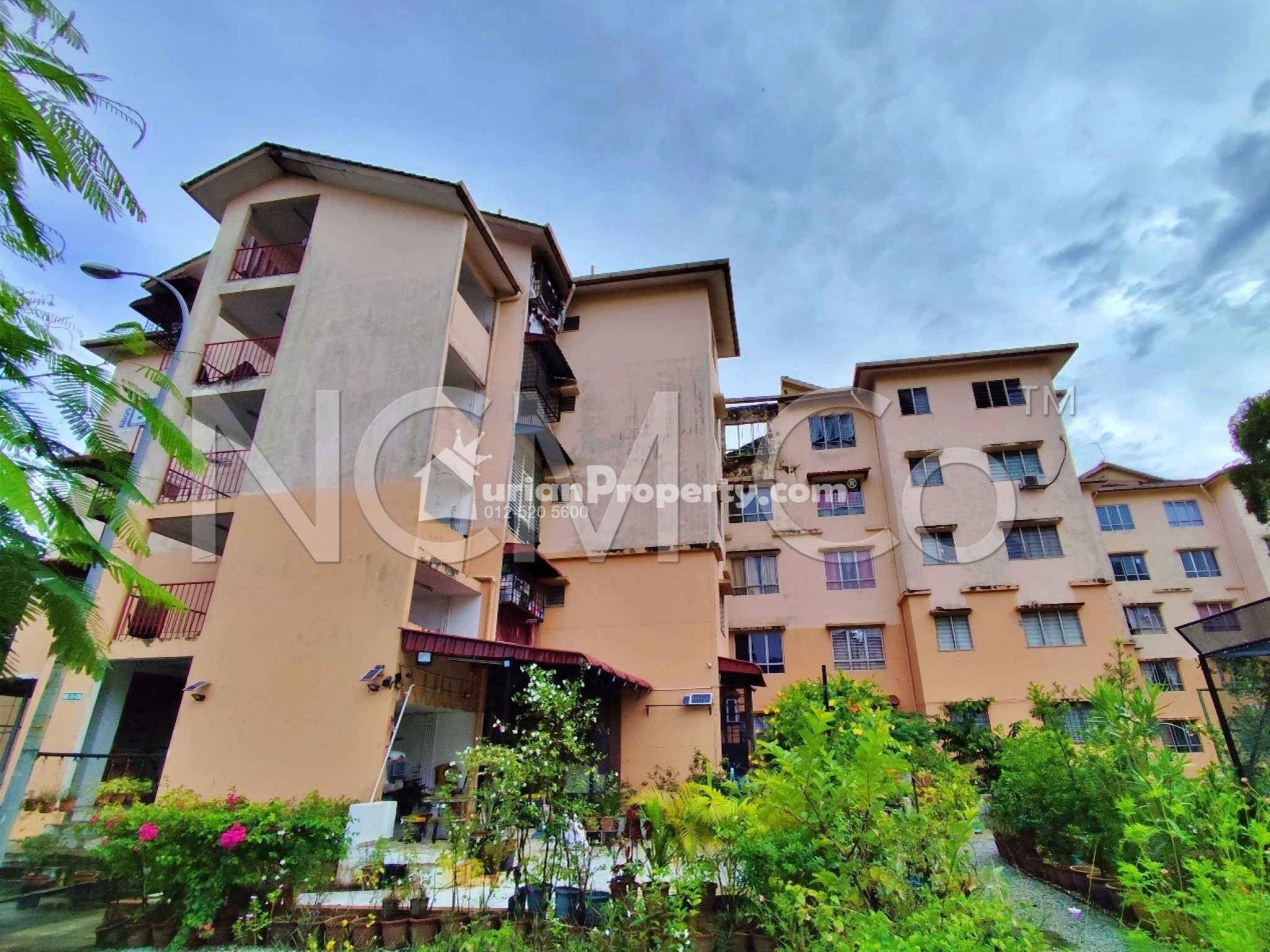 Apartment For Auction at Maplewood Court Apartment