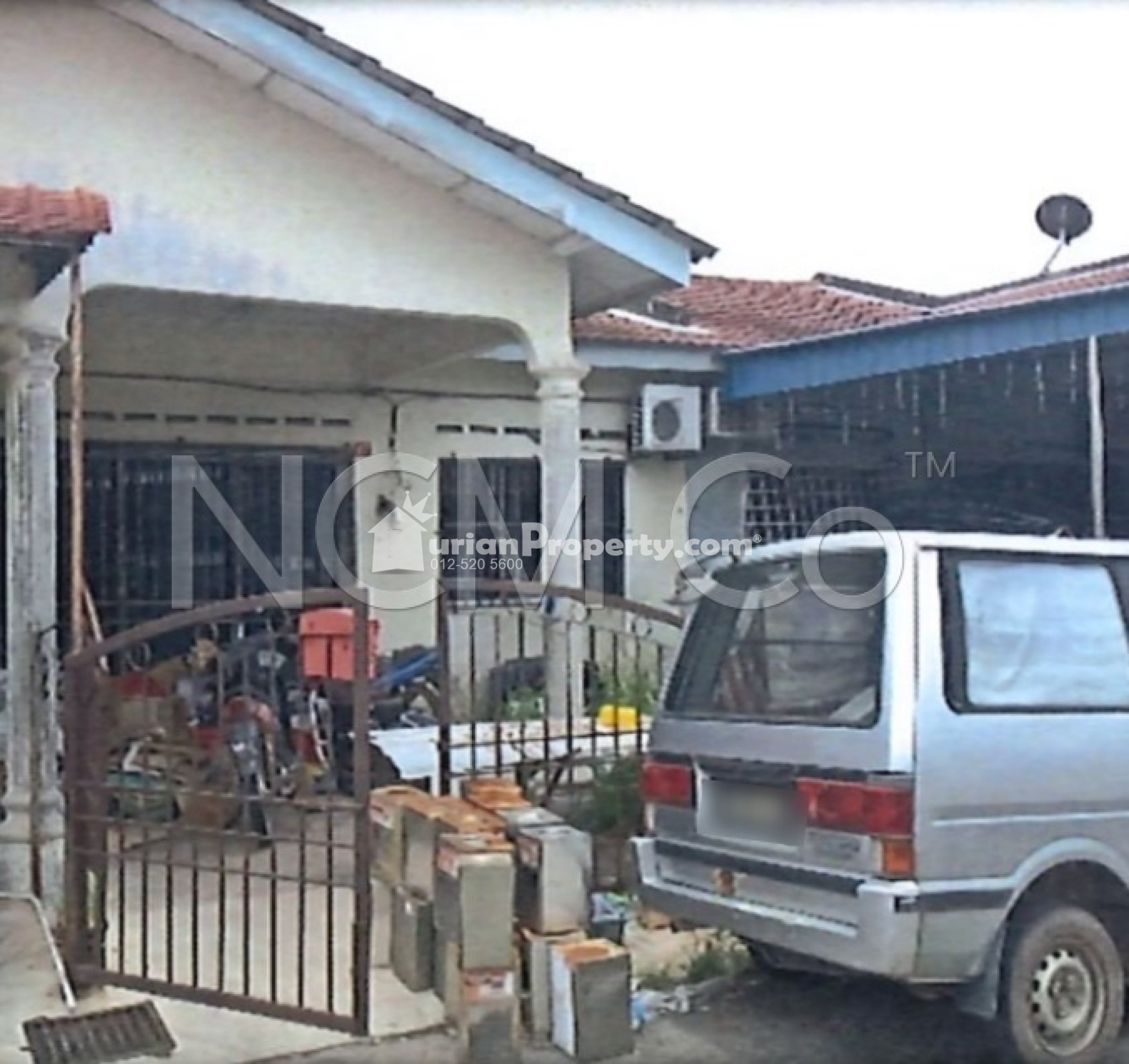 Terrace House For Auction at Taman Kerayong Makmur