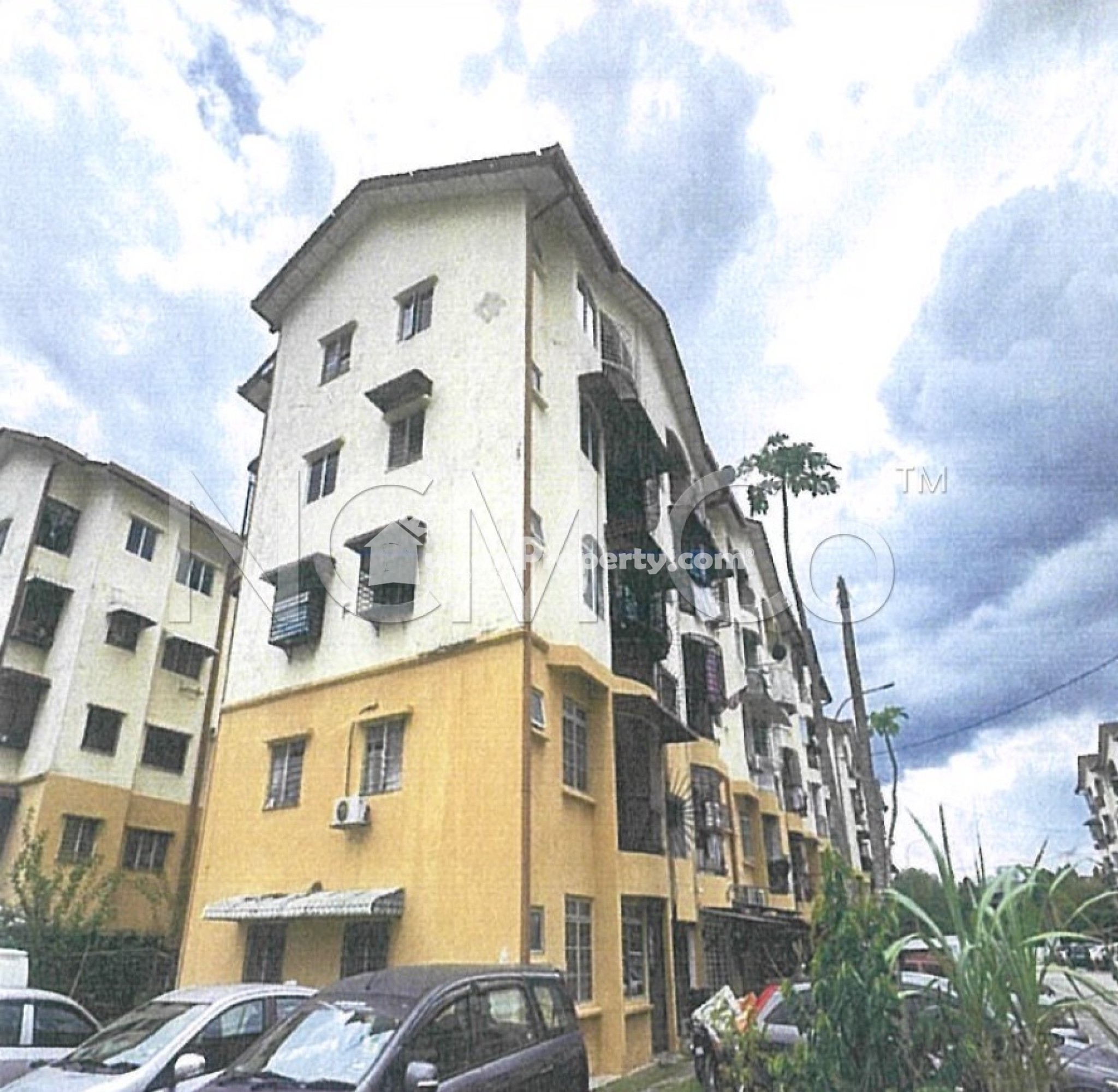 Apartment For Auction at Pangsapuri Taman Desa Batu Caves