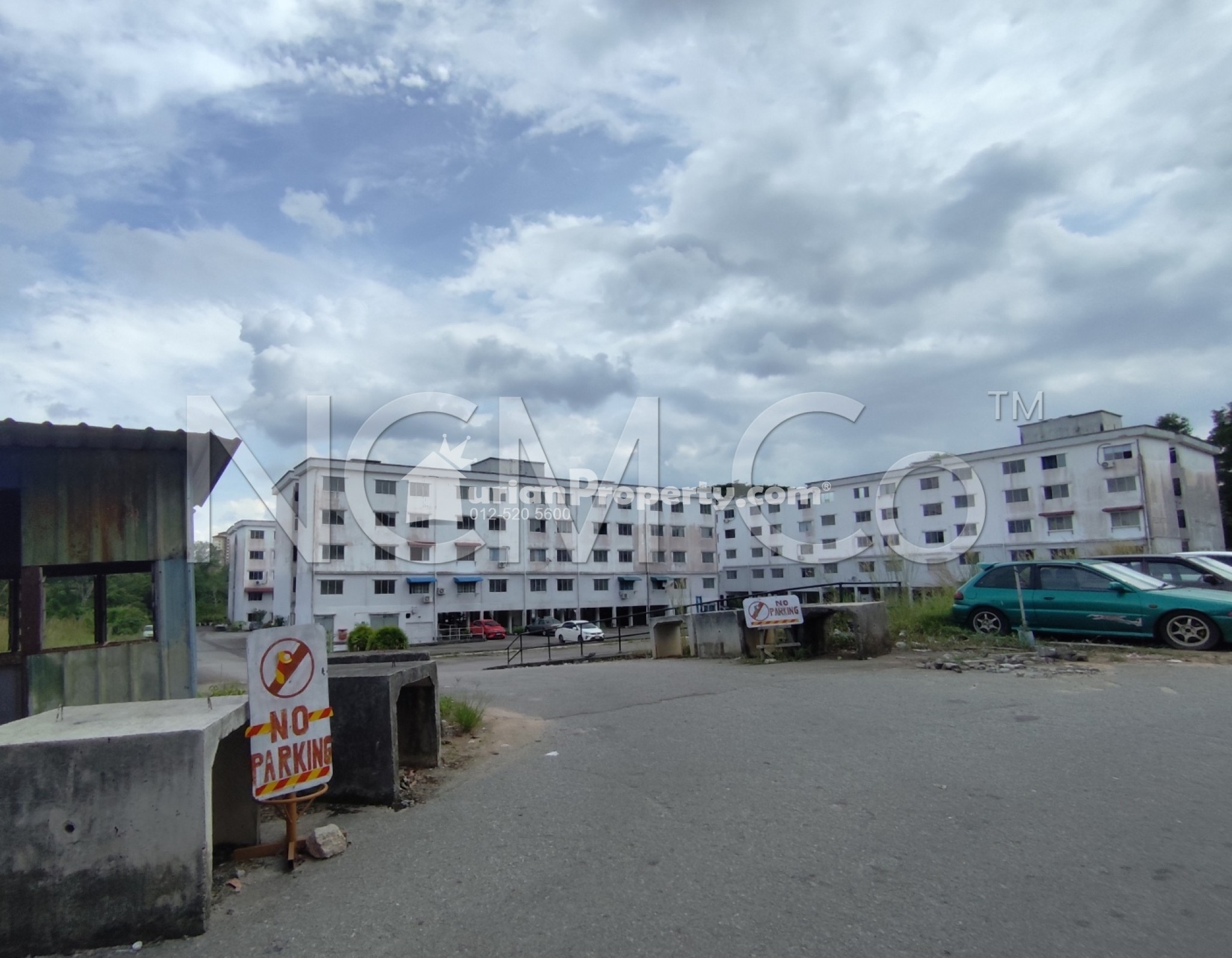 Flat For Auction at Taman Desa Kempas