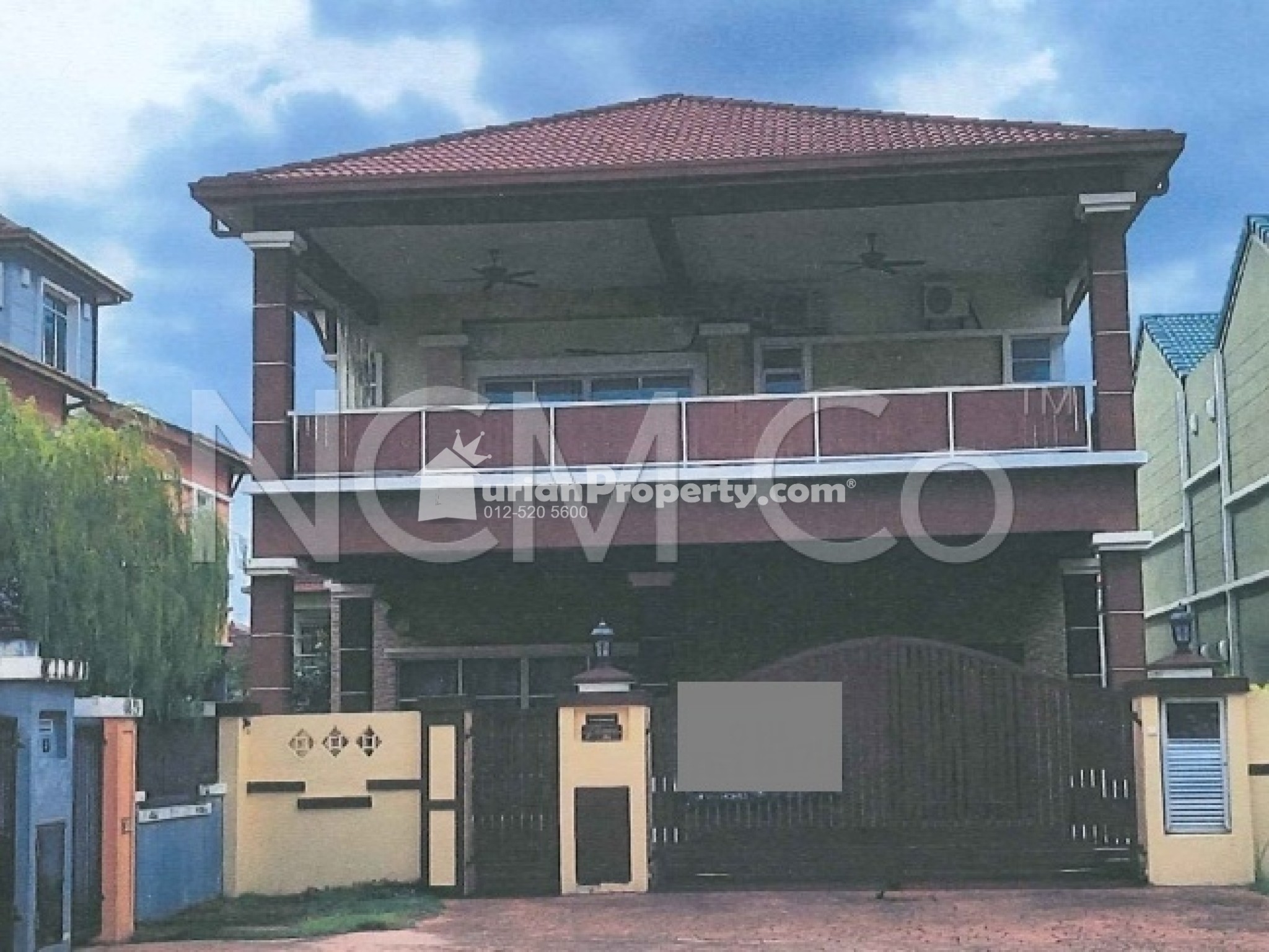 Bungalow House For Auction at Le Putra Avenue