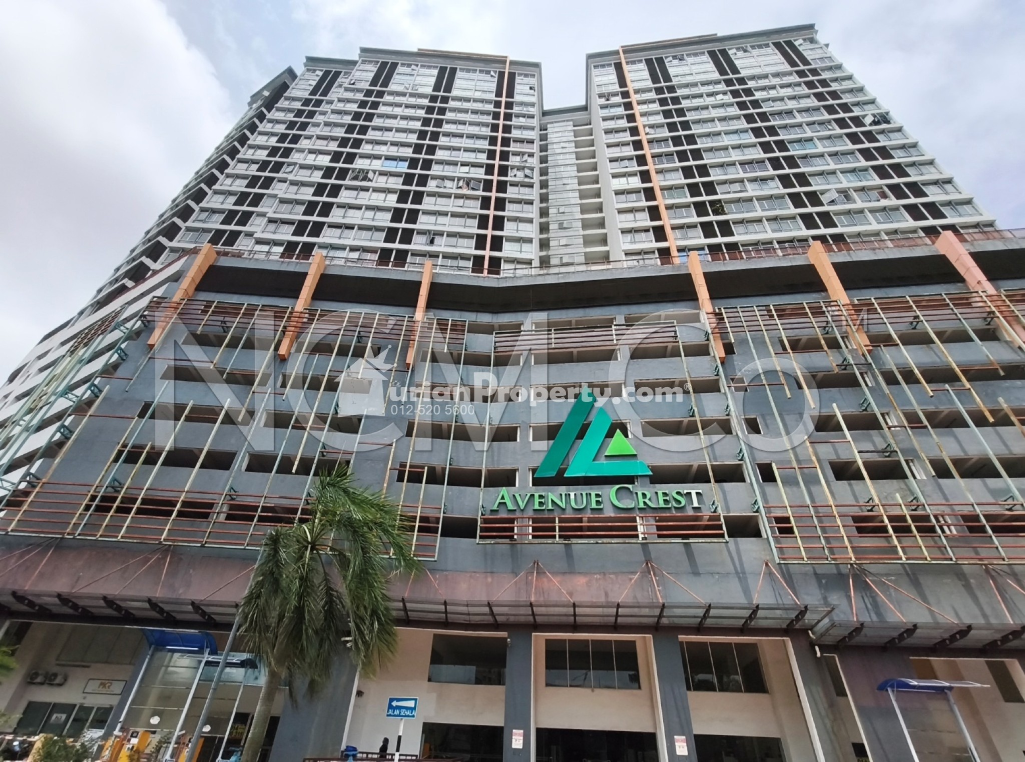 Office For Auction at Avenue Crest