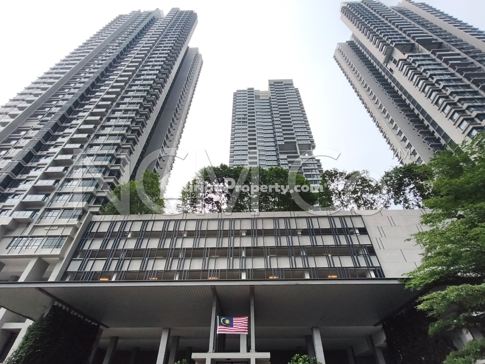 Apartment For Auction at Astoria