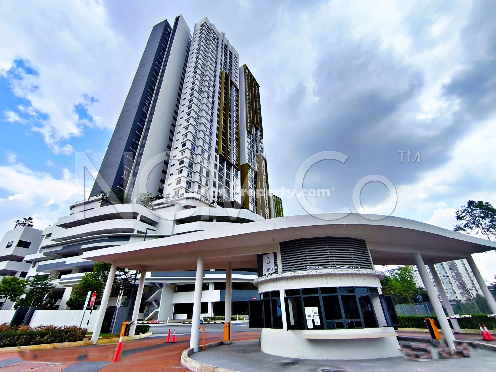Condo For Auction at Topaz Residence @  Mutiara Heights